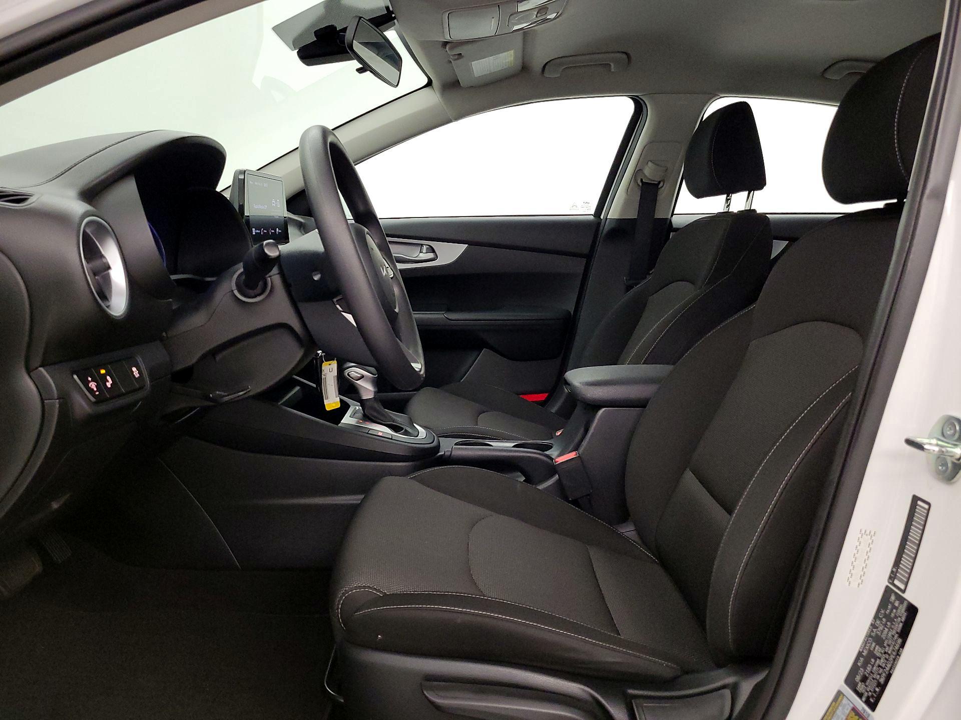 Thumbnail: 2023 Kia Forte - 11
