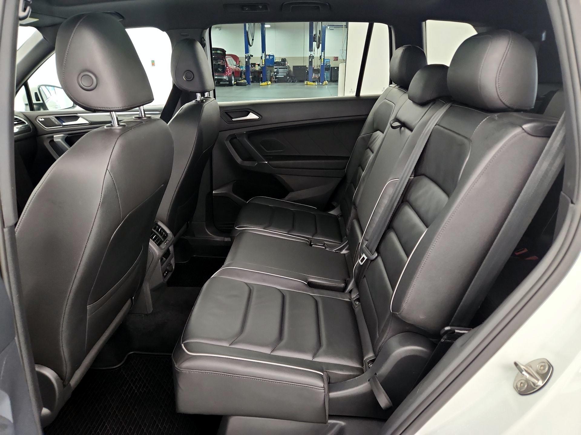 Thumbnail: 2020 Volkswagen Tiguan - 20
