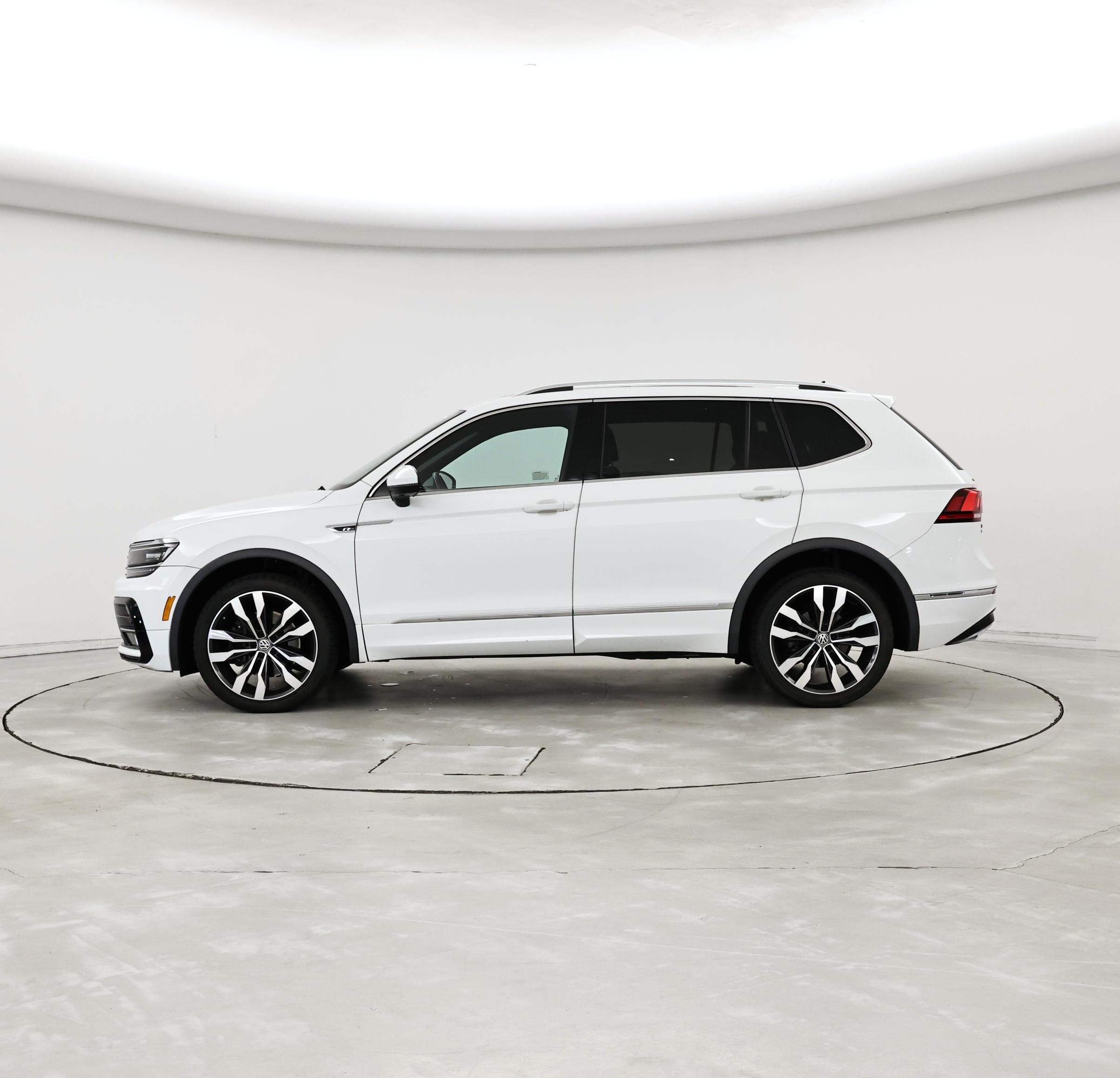 Thumbnail: 2020 Volkswagen Tiguan - 3