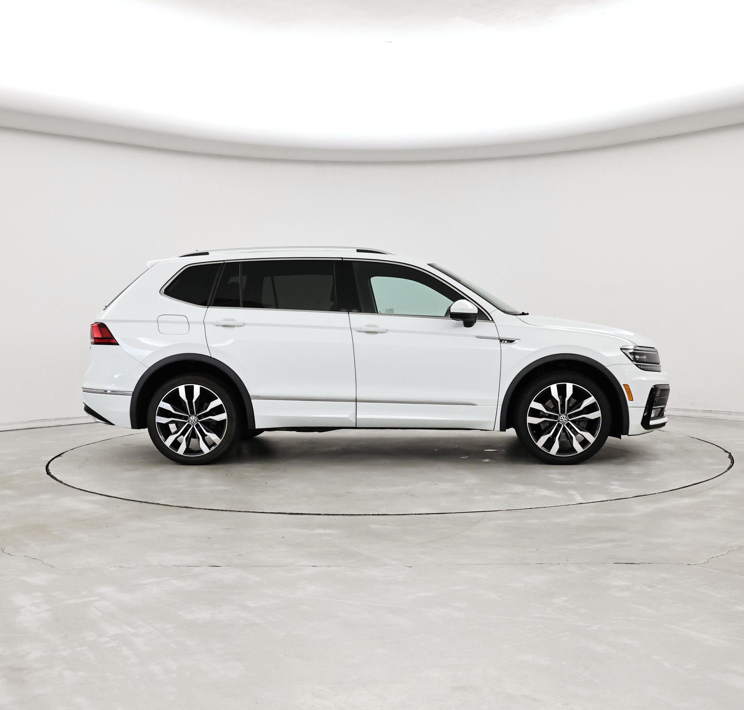 Thumbnail: 2020 Volkswagen Tiguan - 7