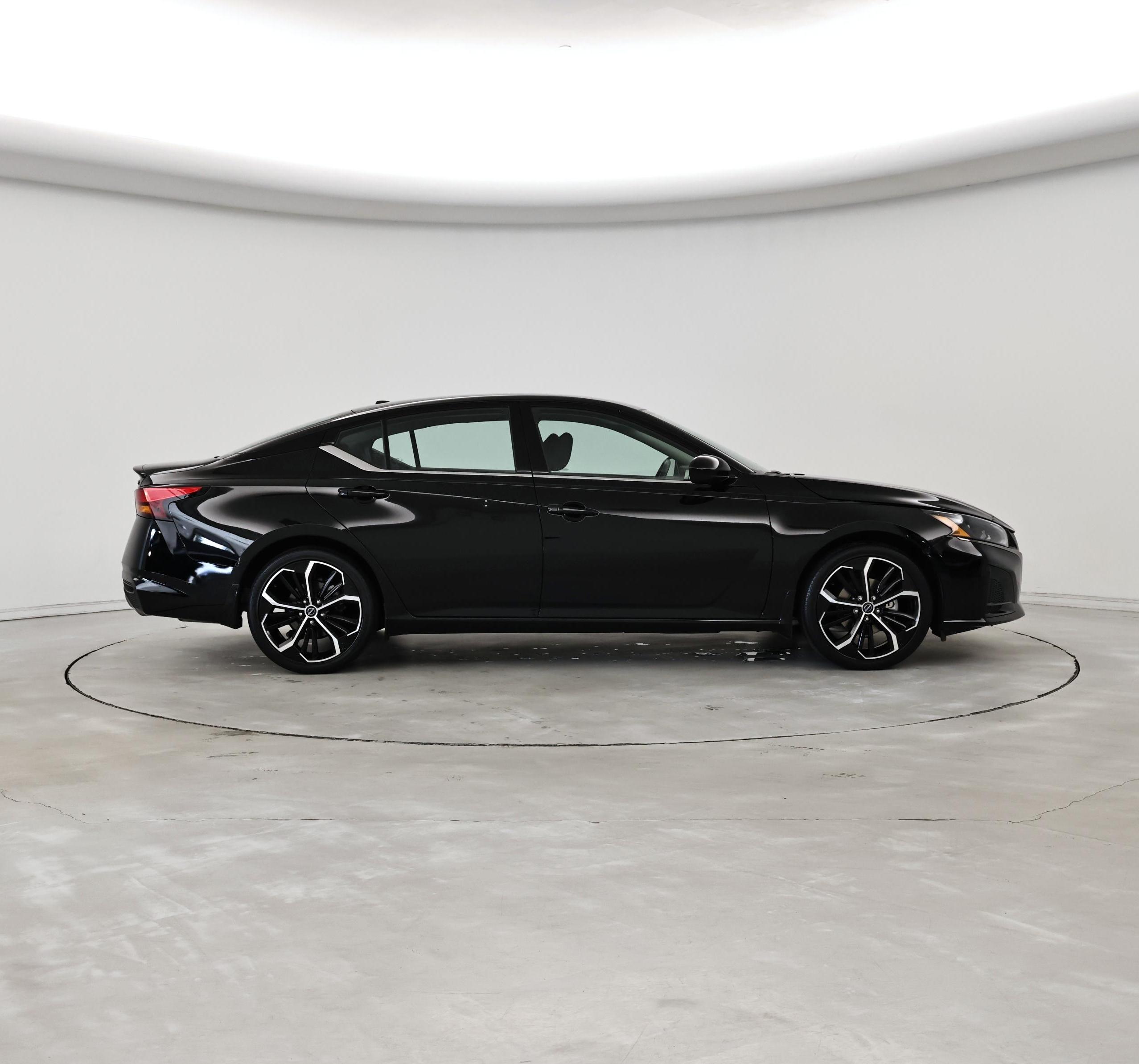 Thumbnail: 2023 Nissan Altima - 7