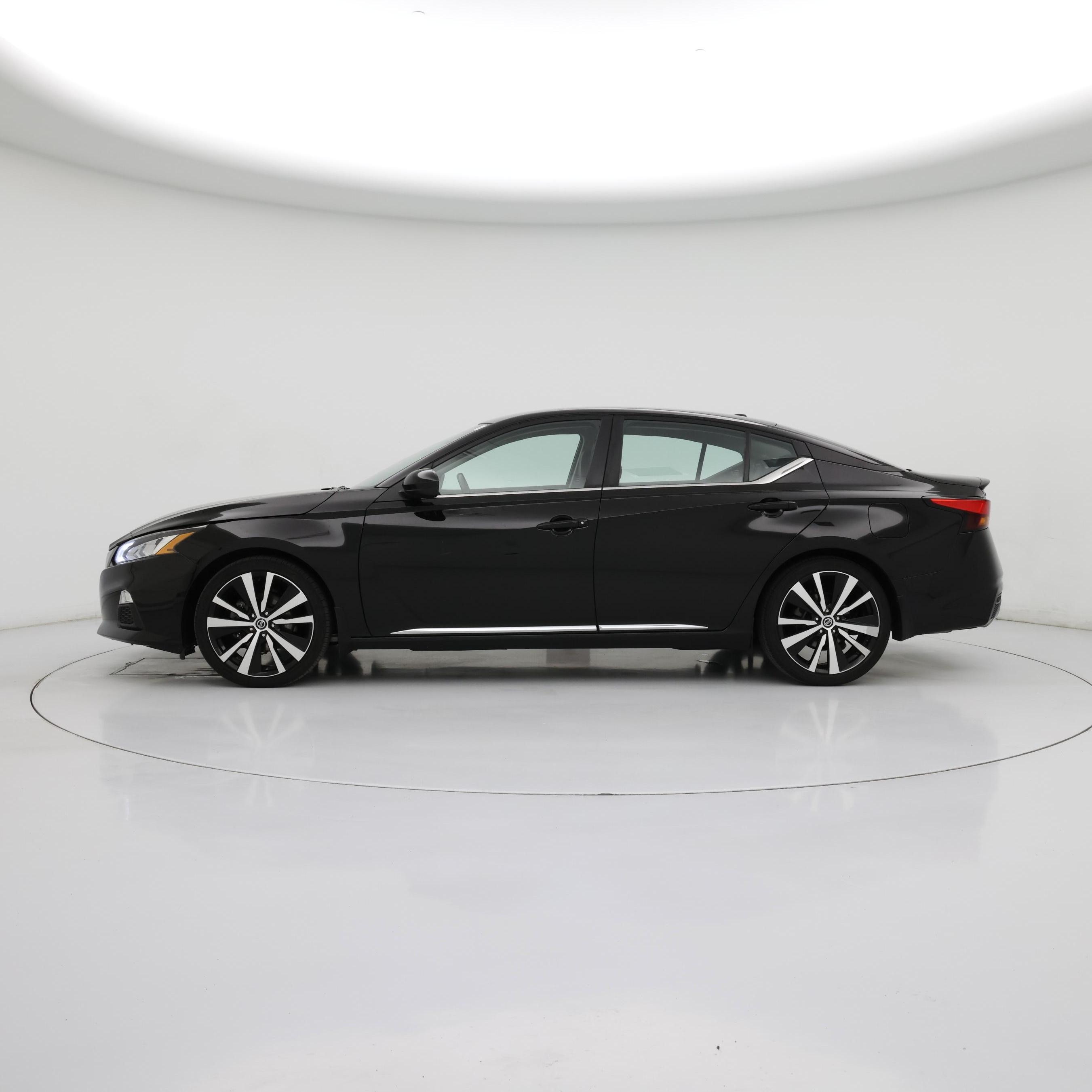 Thumbnail: 2022 Nissan Altima - 3