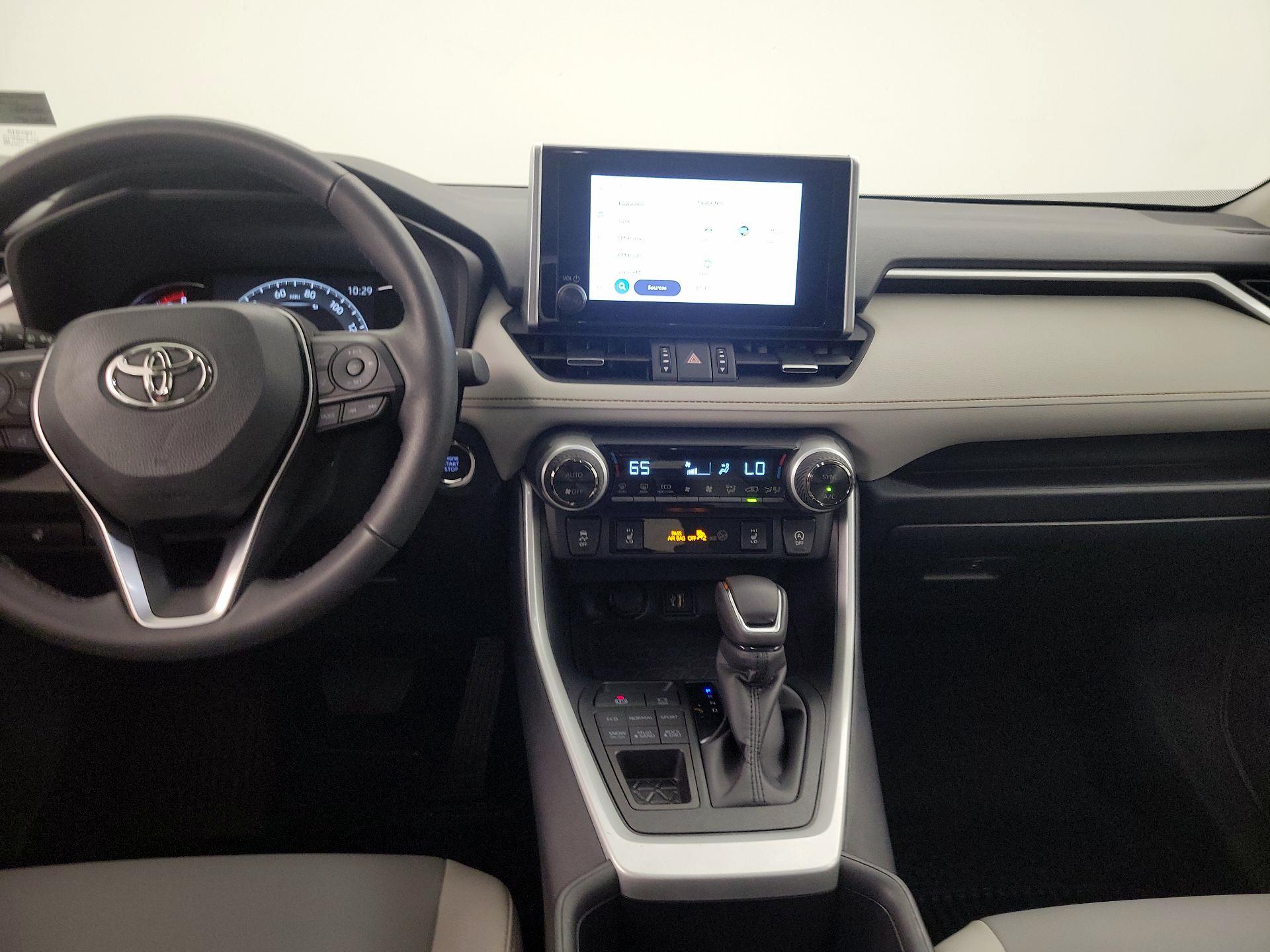 Thumbnail: 2025 Toyota RAV4 - 9
