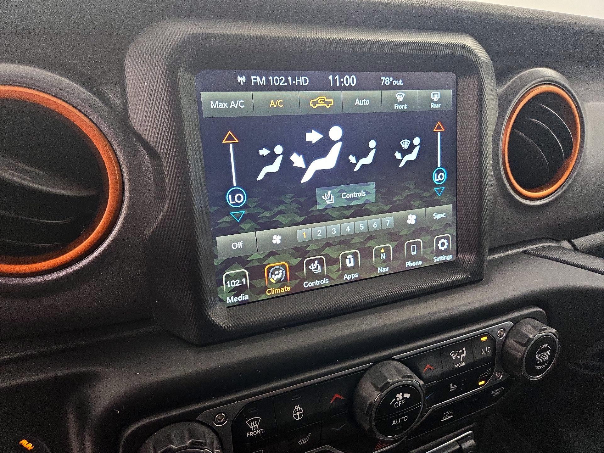 Thumbnail: 2022 Jeep Gladiator - 17