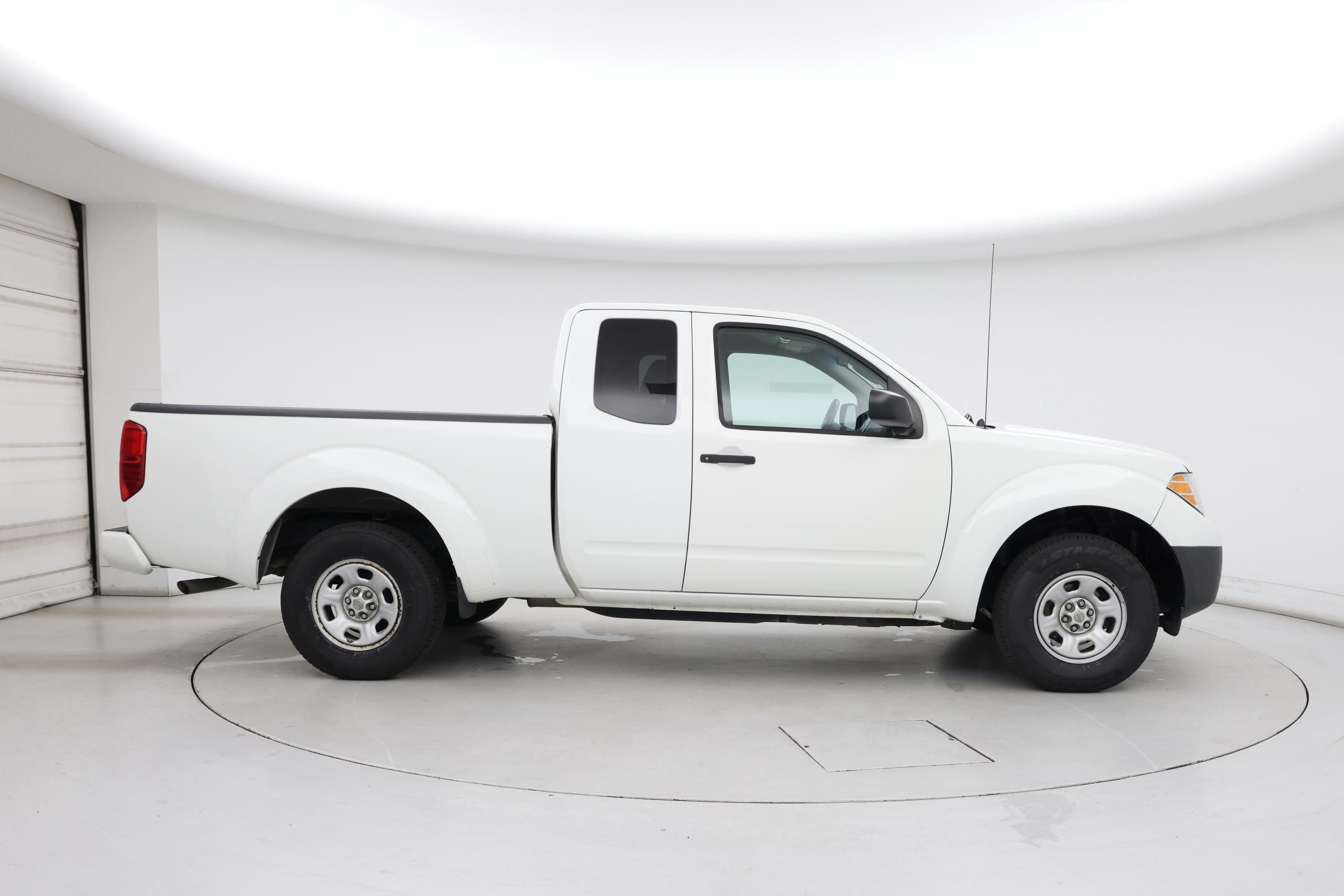 Thumbnail: 2017 Nissan Frontier - 7