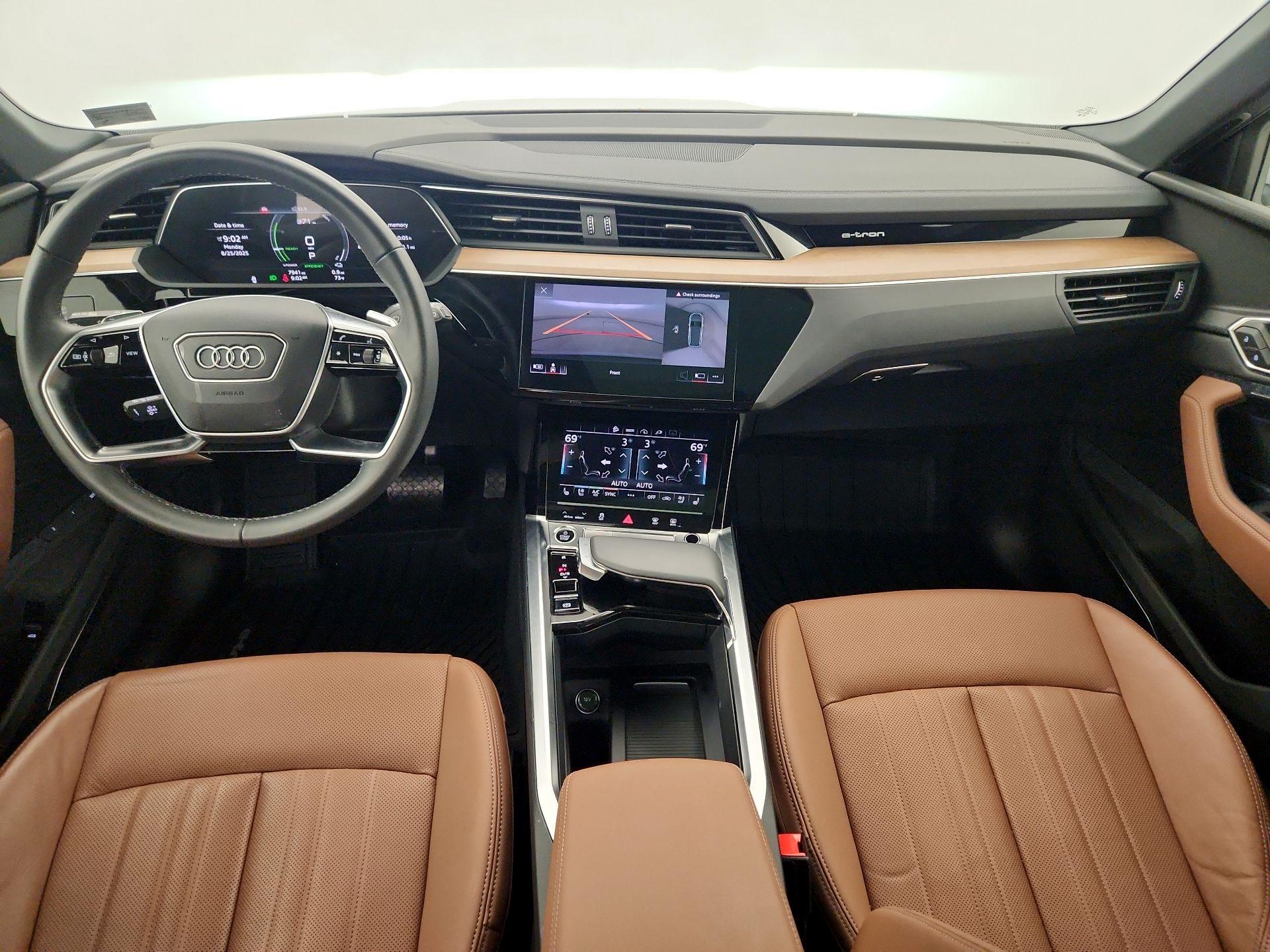 Thumbnail: 2024 Audi Q8 e-tron - 9