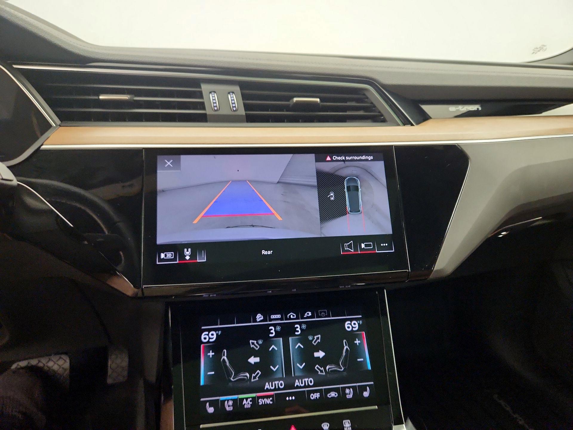 Thumbnail: 2024 Audi Q8 e-tron - 14