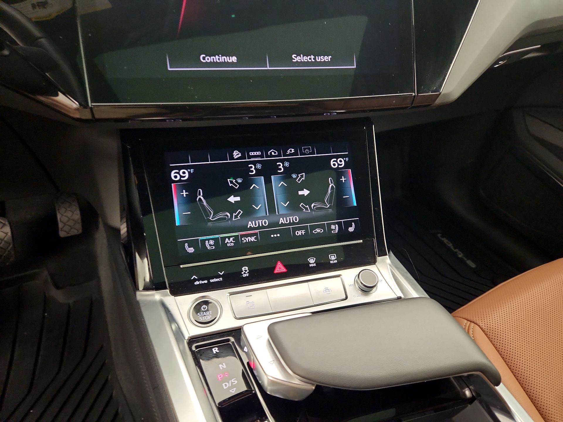 Thumbnail: 2024 Audi Q8 e-tron - 16