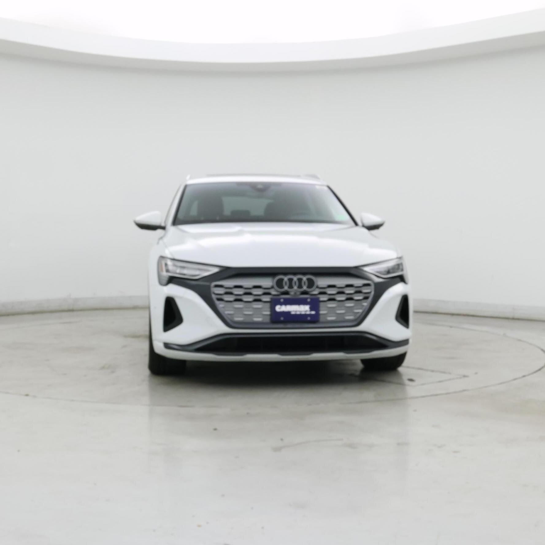 Thumbnail: 2024 Audi Q8 e-tron - 5