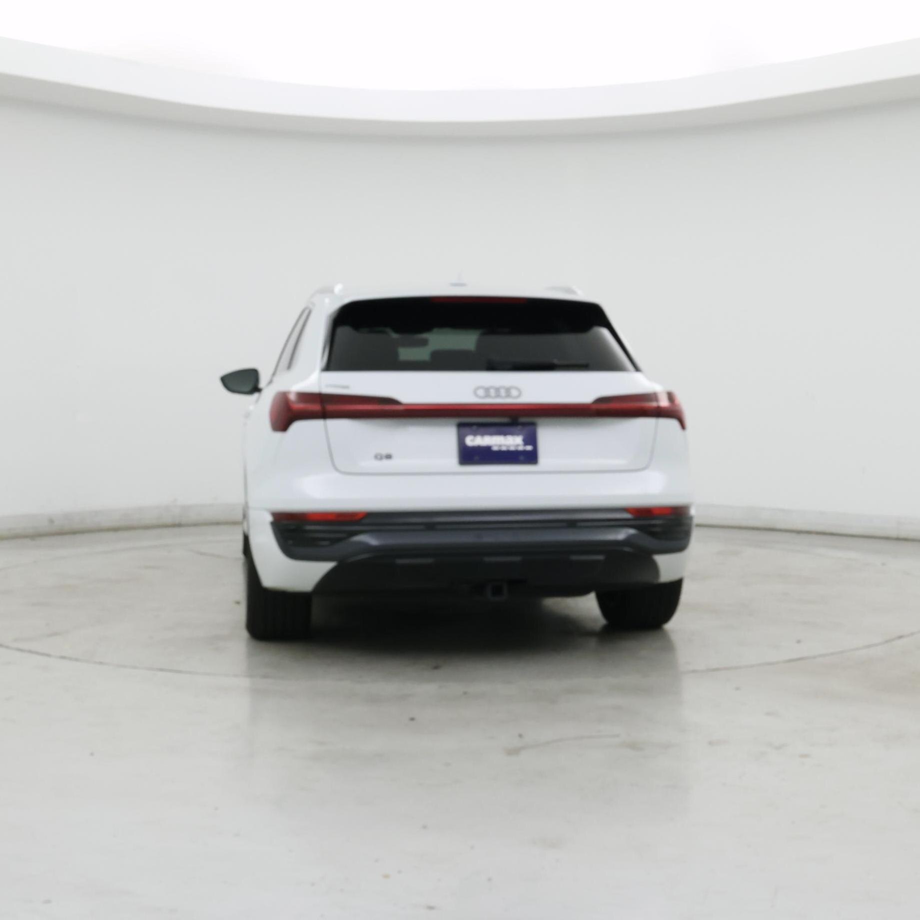 Thumbnail: 2024 Audi Q8 e-tron - 6