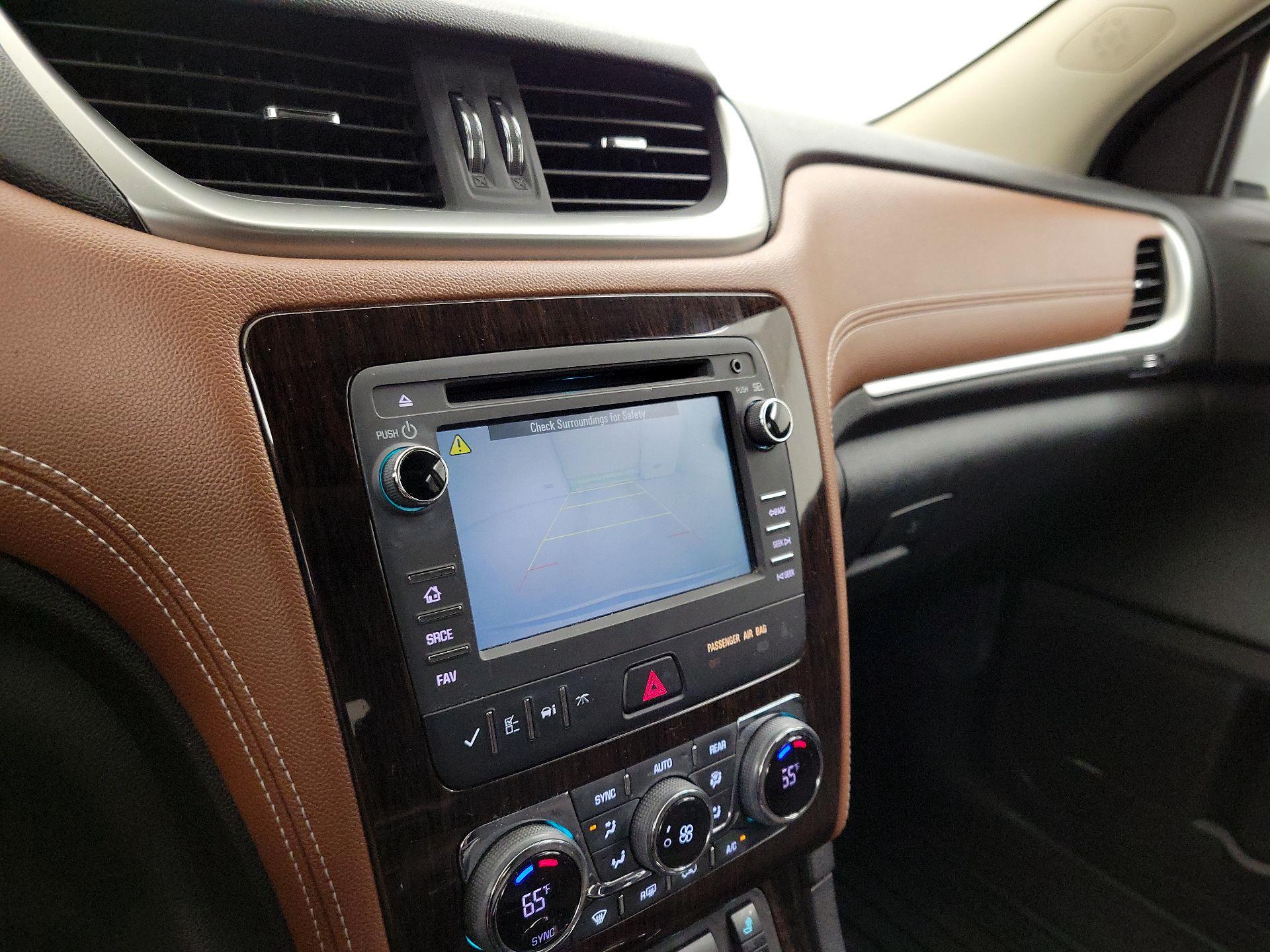 Thumbnail: 2017 Chevrolet Traverse - 14
