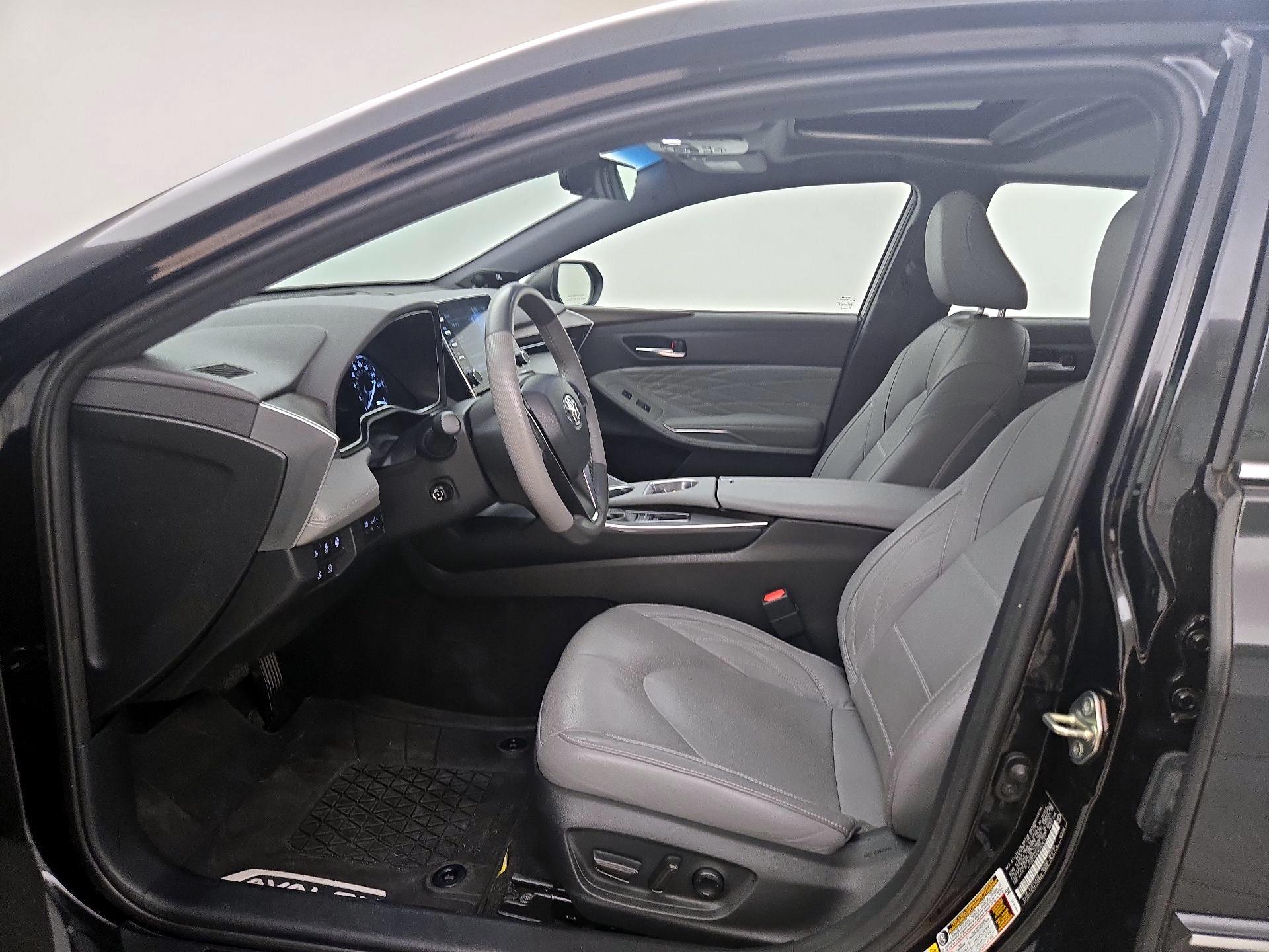 Thumbnail: 2019 Toyota Avalon - 11