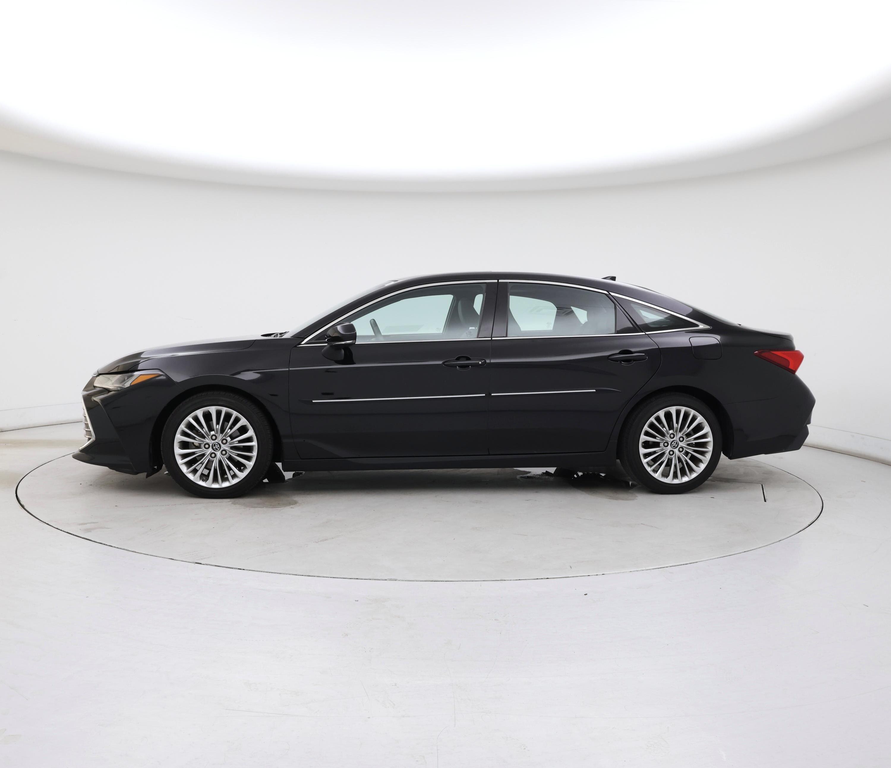 Thumbnail: 2019 Toyota Avalon - 3