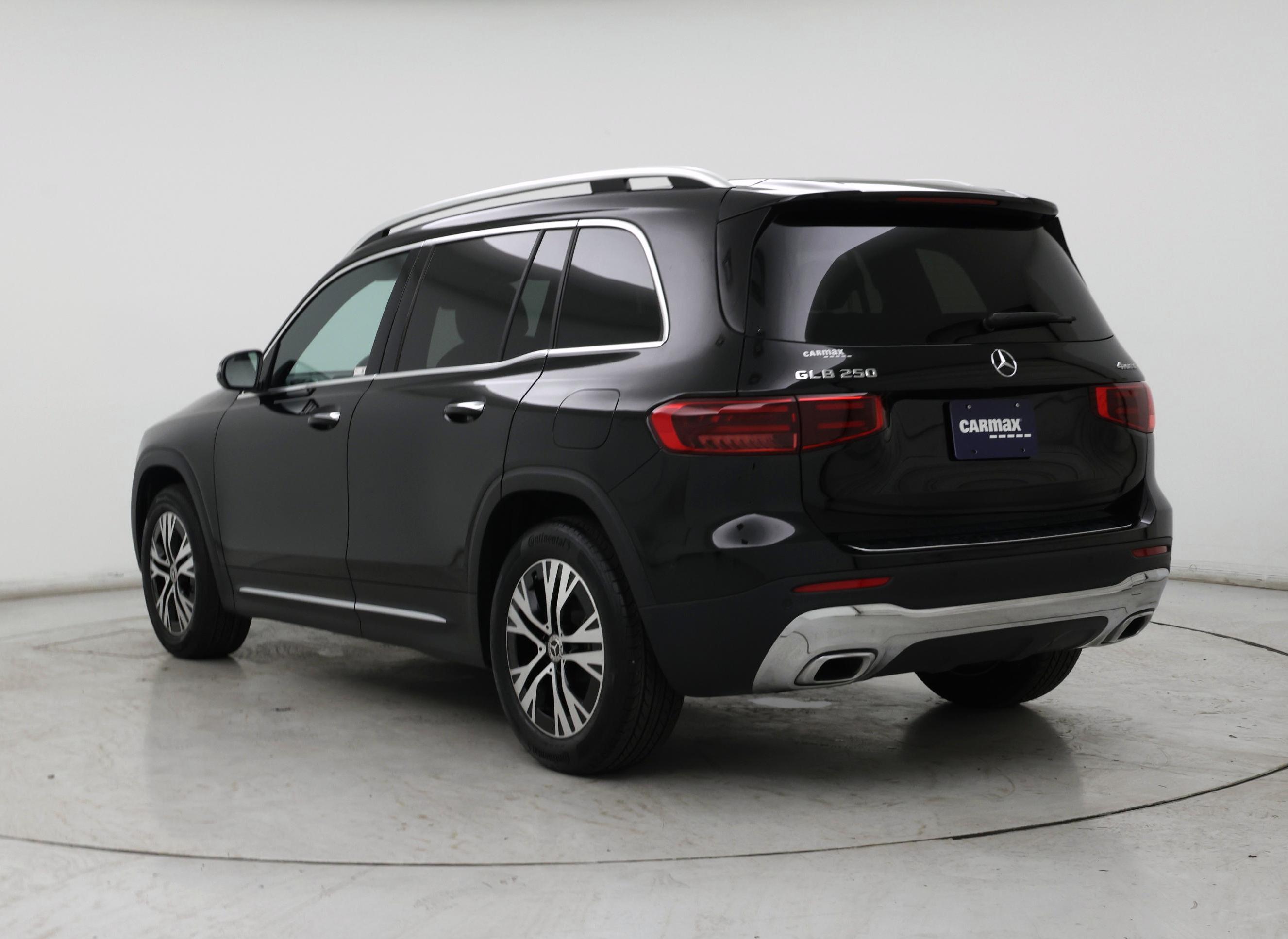 Thumbnail: 2024 Mercedes-Benz GLB - 2