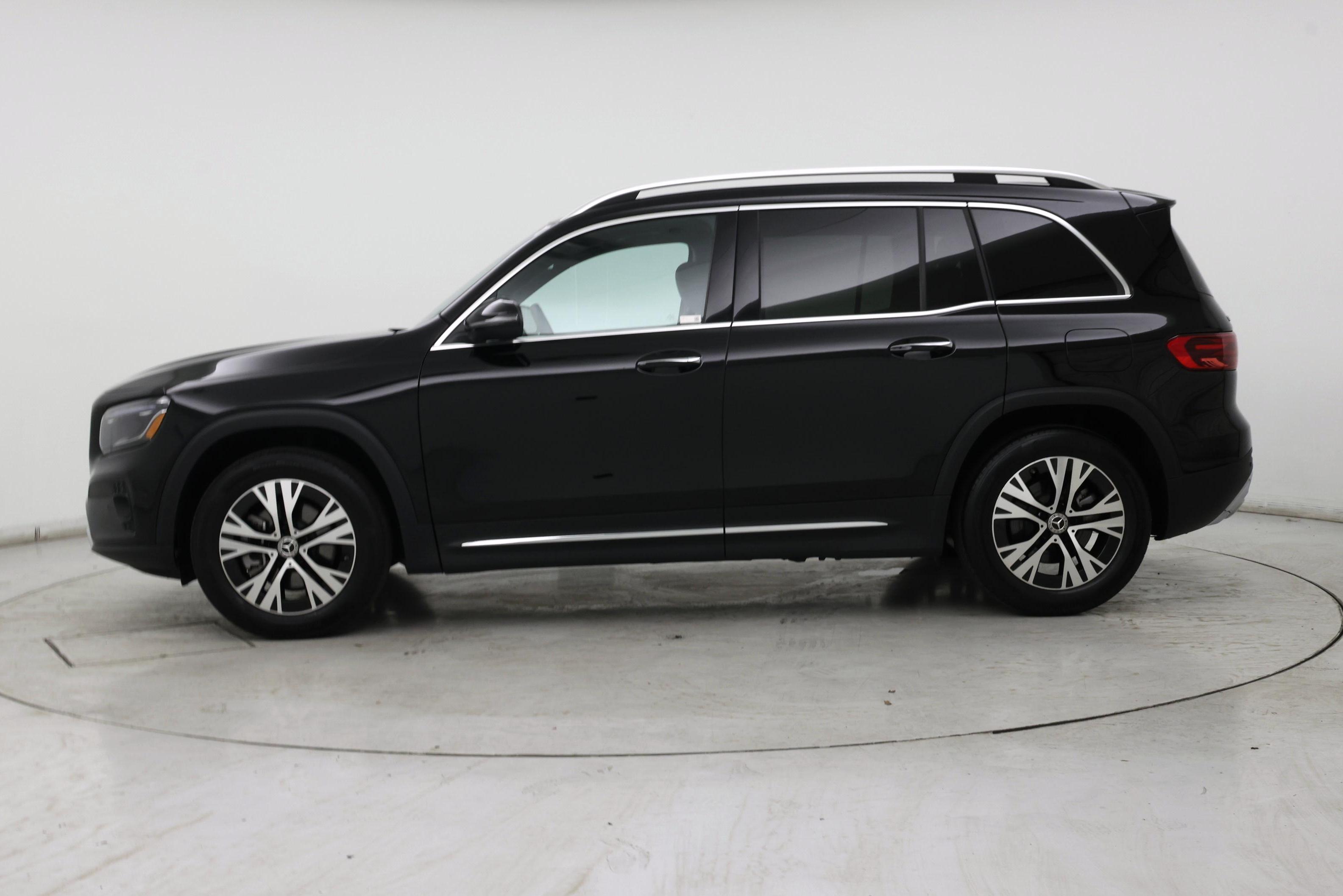 Thumbnail: 2024 Mercedes-Benz GLB - 3
