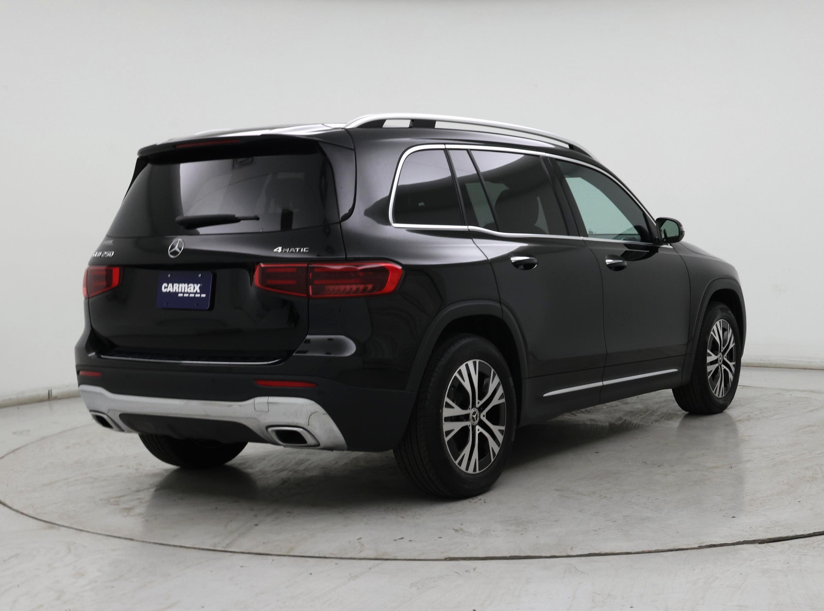 Thumbnail: 2024 Mercedes-Benz GLB - 8