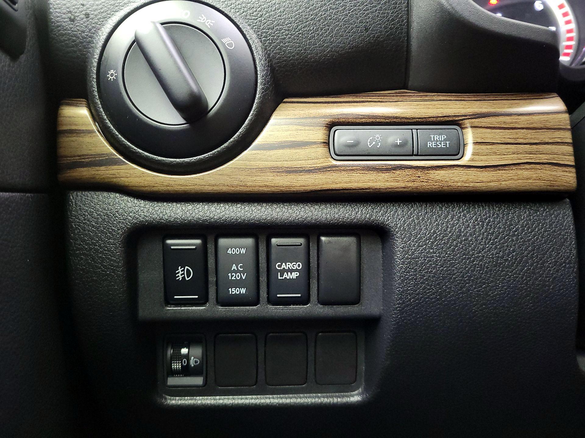 Thumbnail: 2017 Nissan Titan - 13