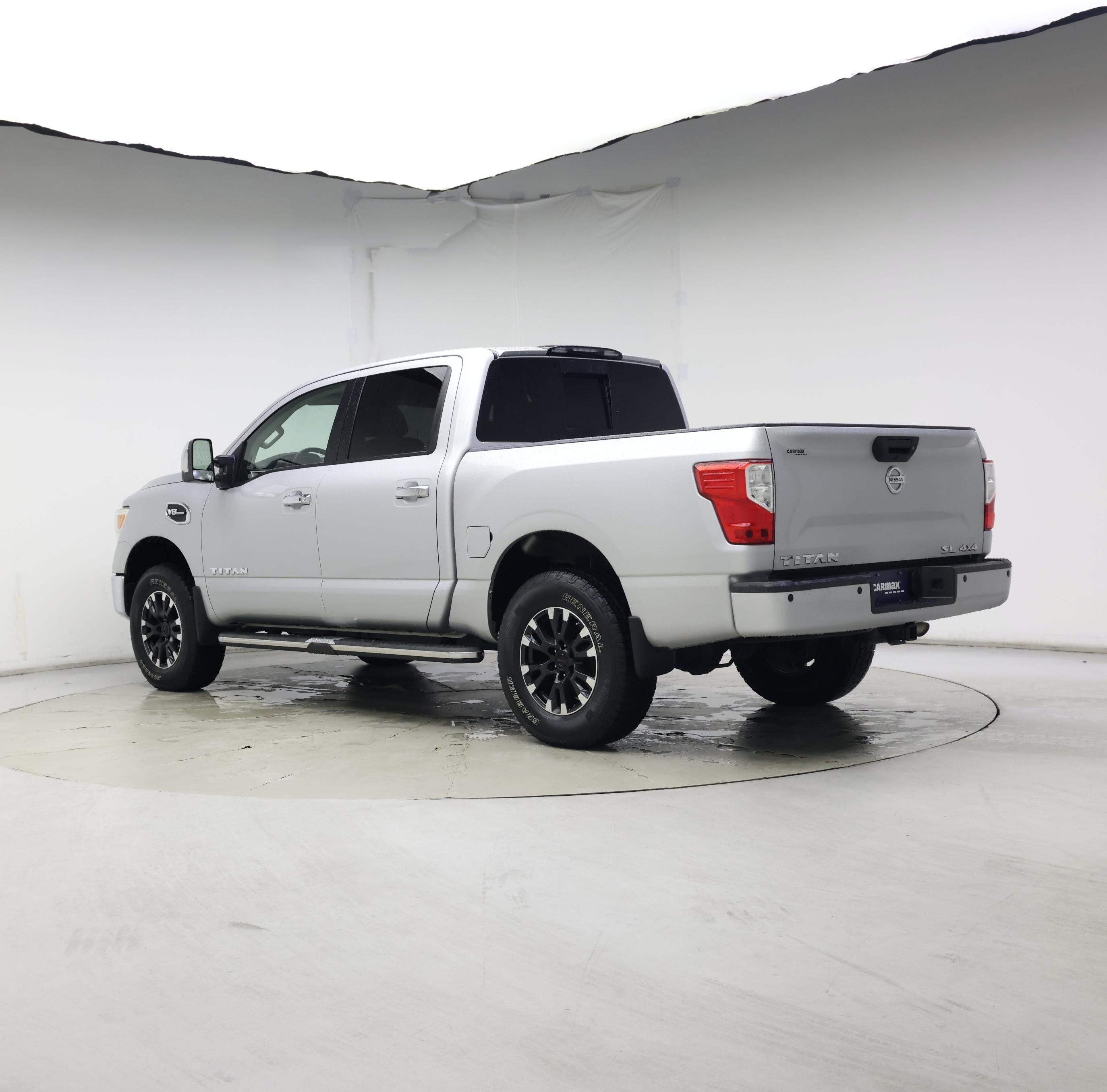 Thumbnail: 2017 Nissan Titan - 2
