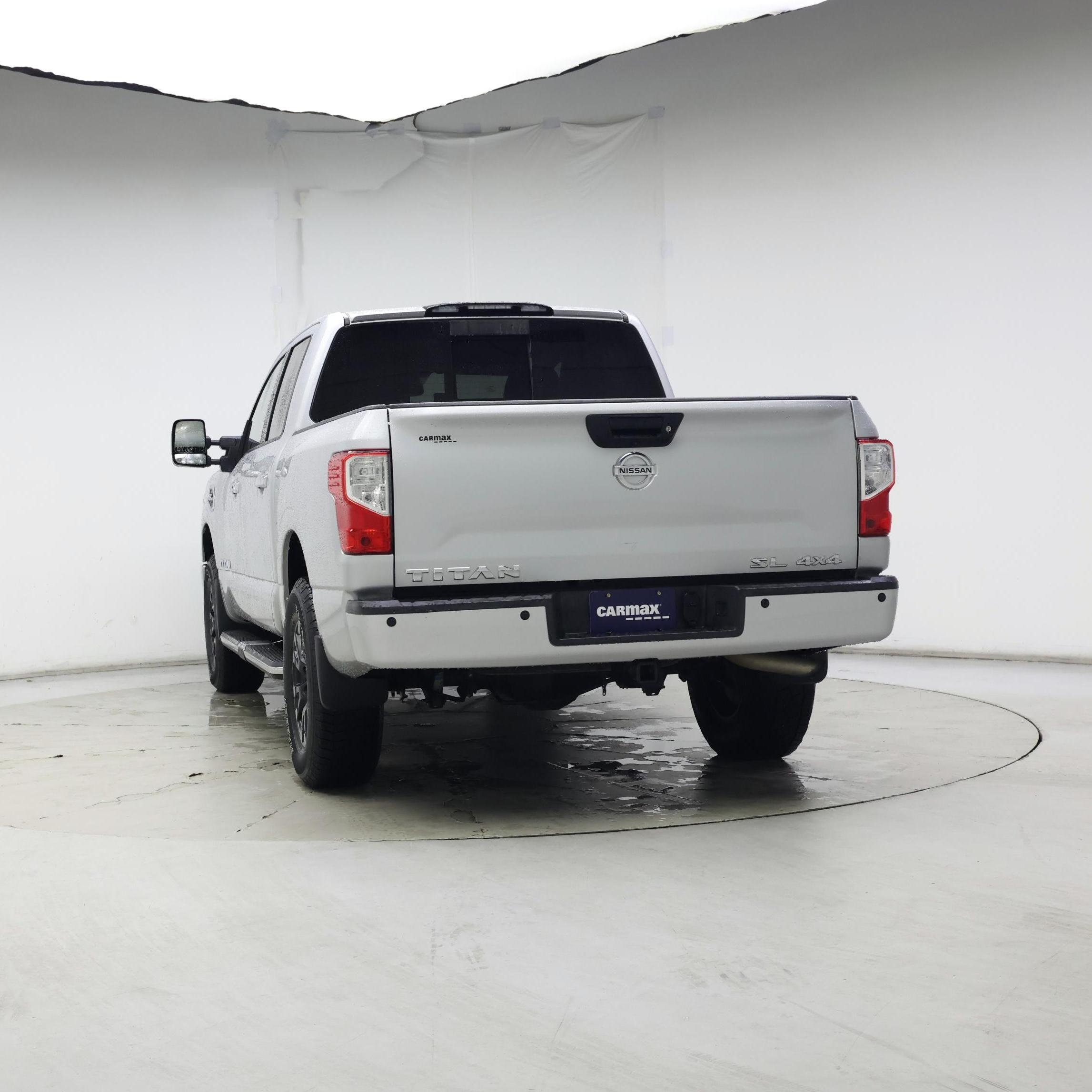 Thumbnail: 2017 Nissan Titan - 6