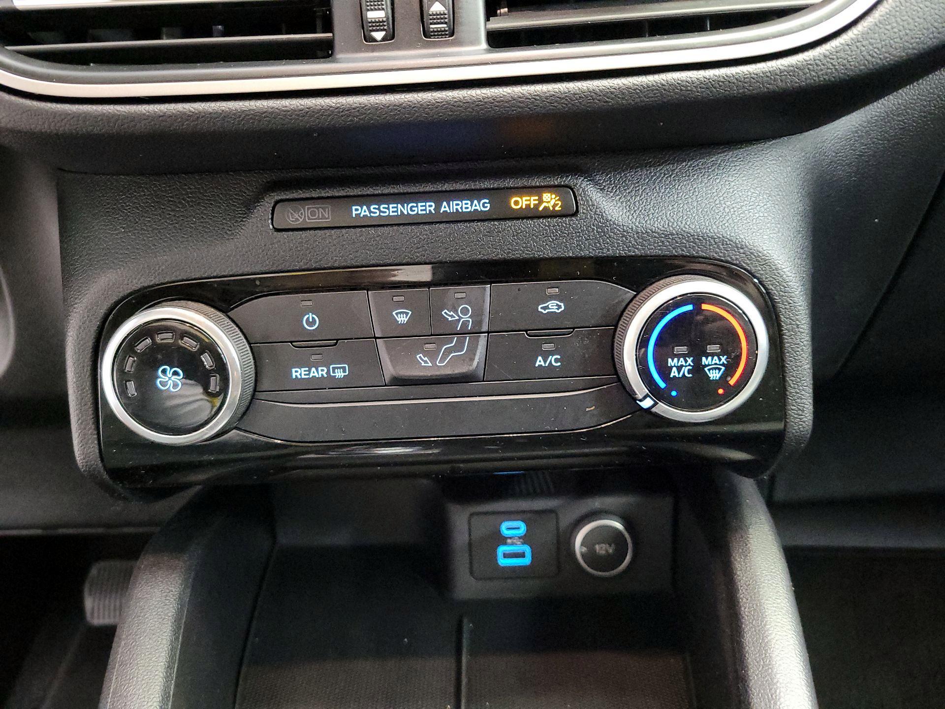 Thumbnail: 2021 Ford Escape - 17