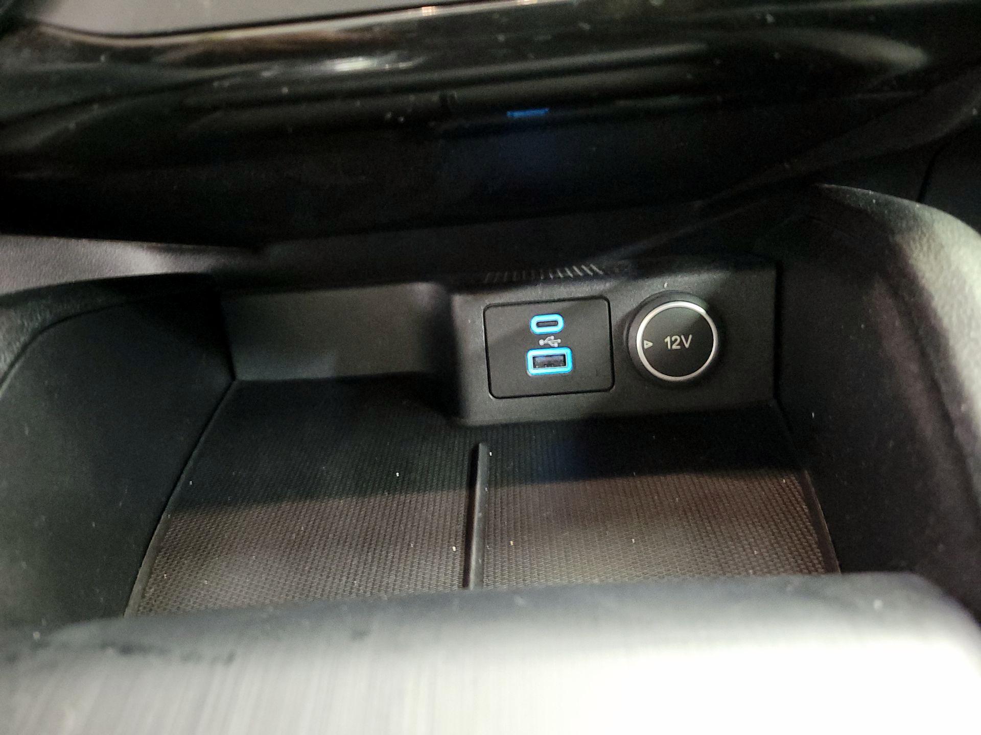 Thumbnail: 2021 Ford Escape - 19