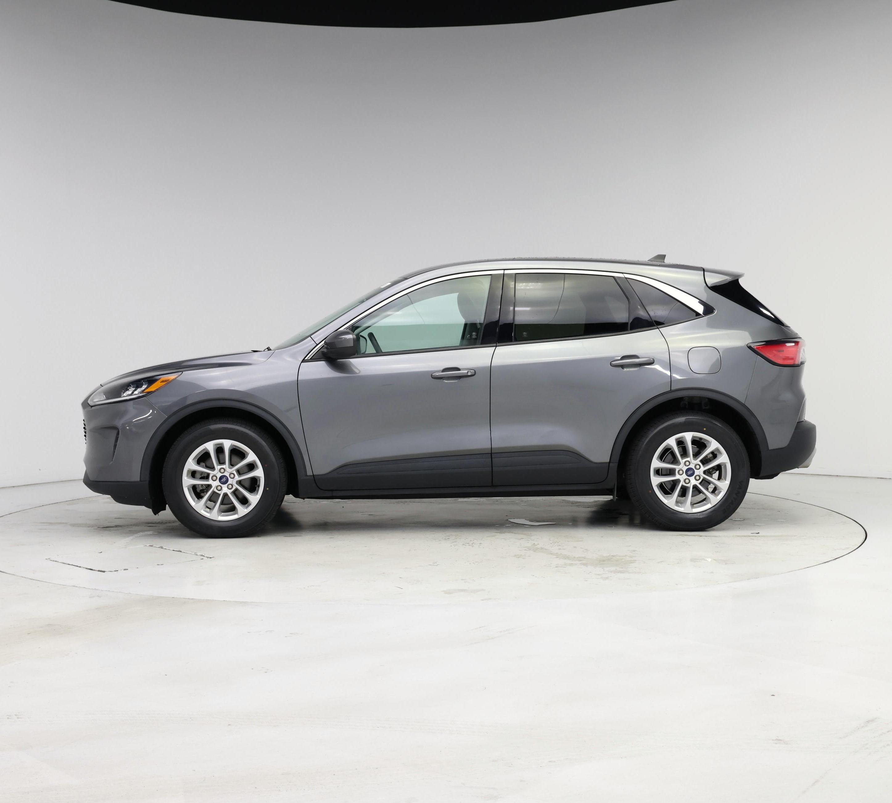Thumbnail: 2021 Ford Escape - 3