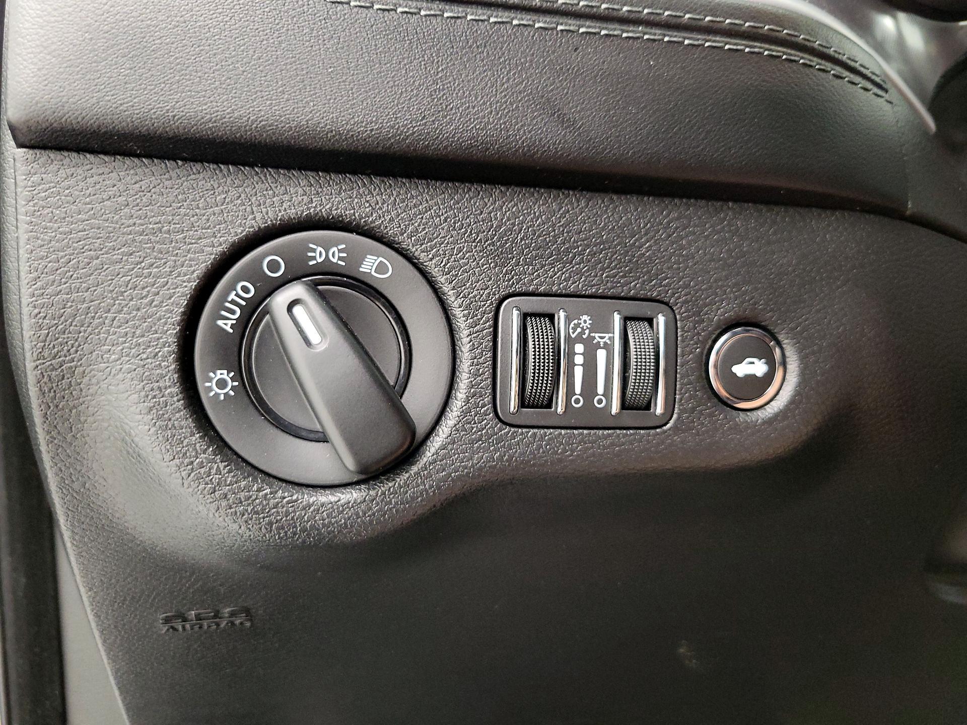 Thumbnail: 2020 Dodge Charger - 13