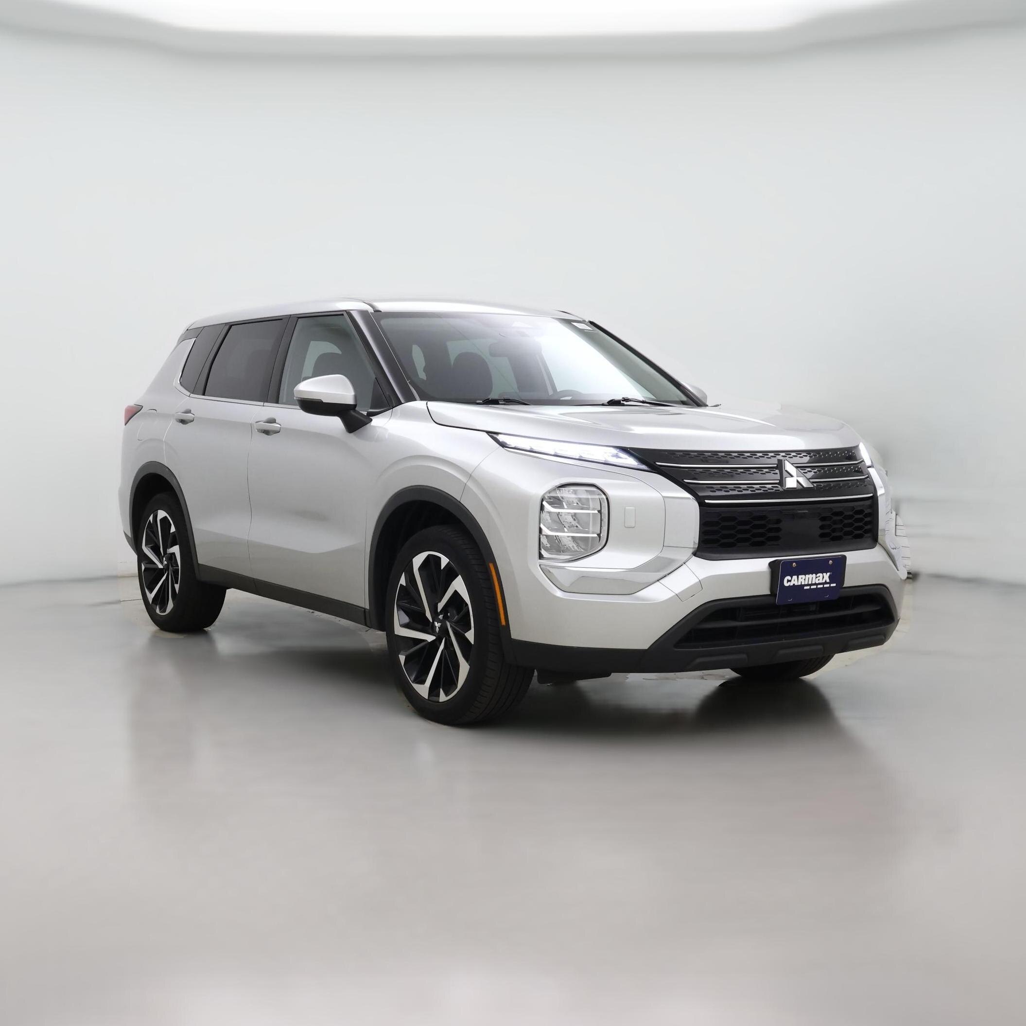 Thumbnail: 2022 Mitsubishi Outlander - 1