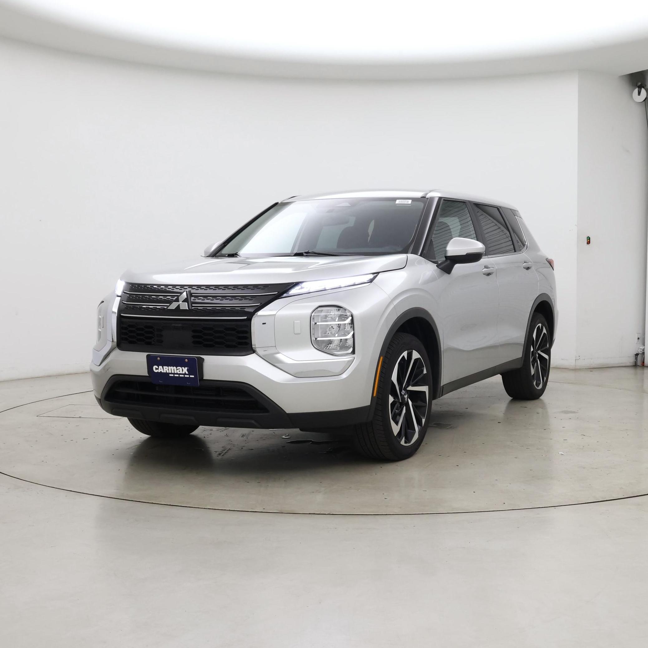 Thumbnail: 2022 Mitsubishi Outlander - 4