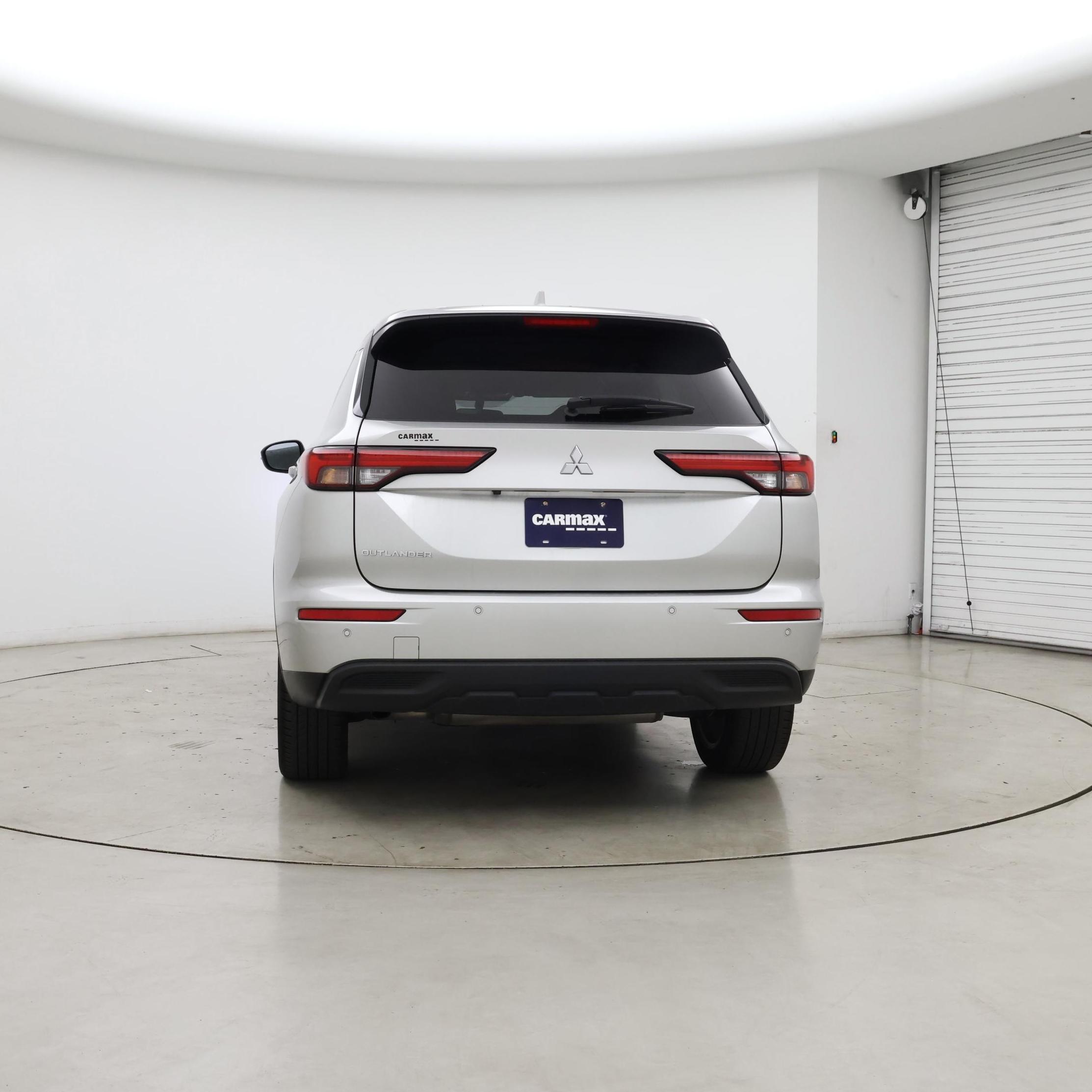 Thumbnail: 2022 Mitsubishi Outlander - 6