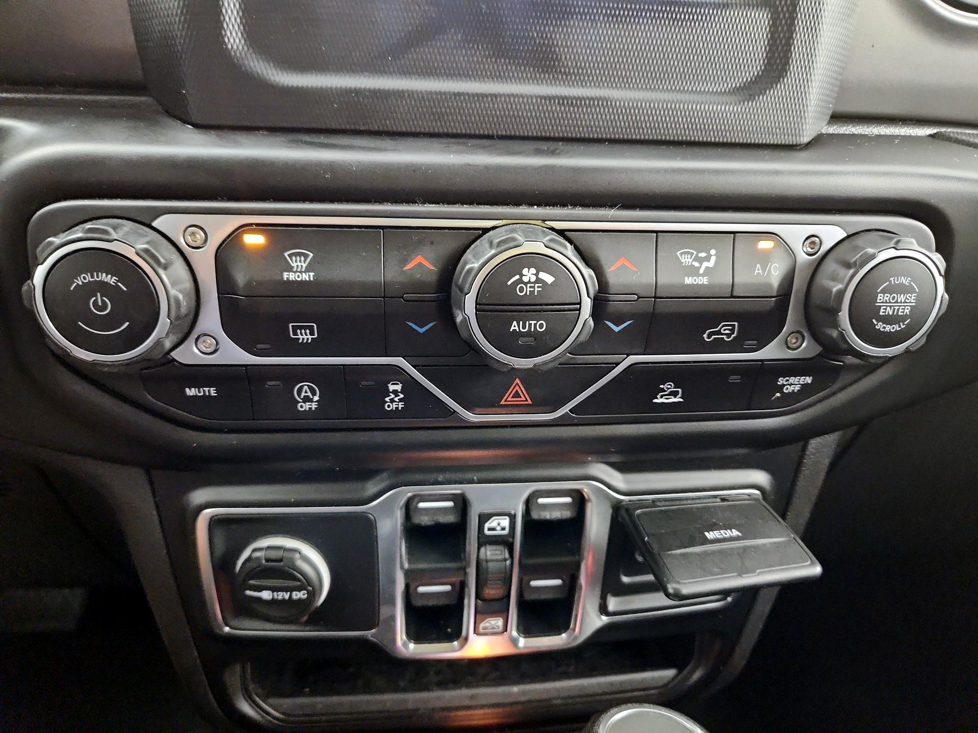 Thumbnail: 2021 Jeep Gladiator - 15