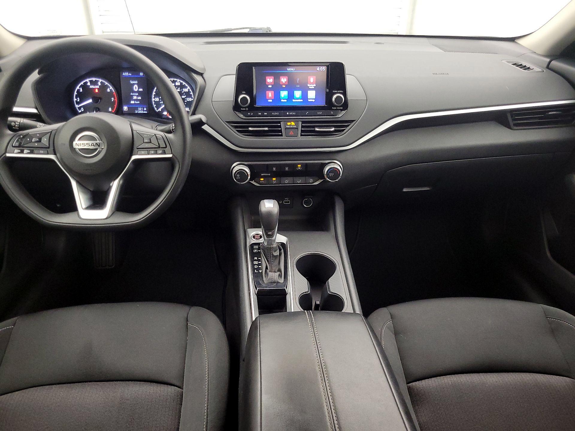 Thumbnail: 2022 Nissan Altima - 9