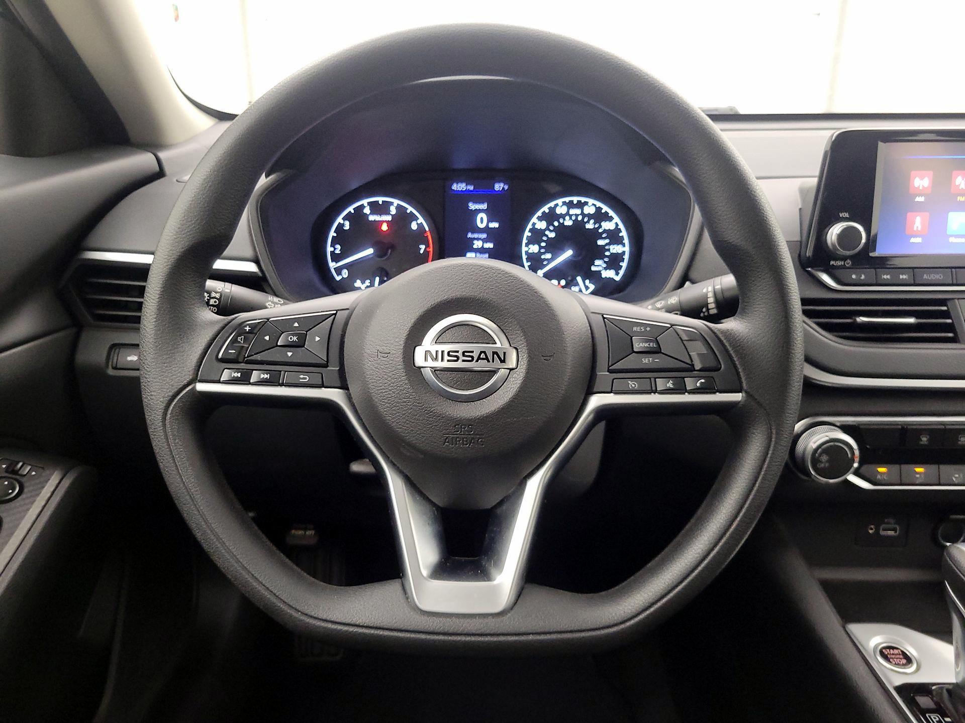 Thumbnail: 2022 Nissan Altima - 10