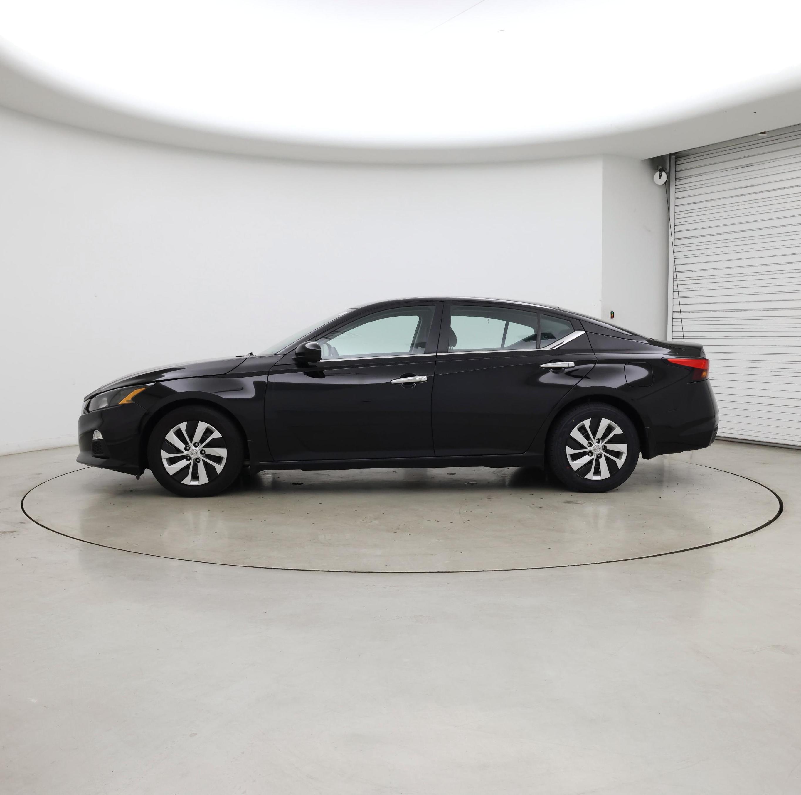 Thumbnail: 2022 Nissan Altima - 3