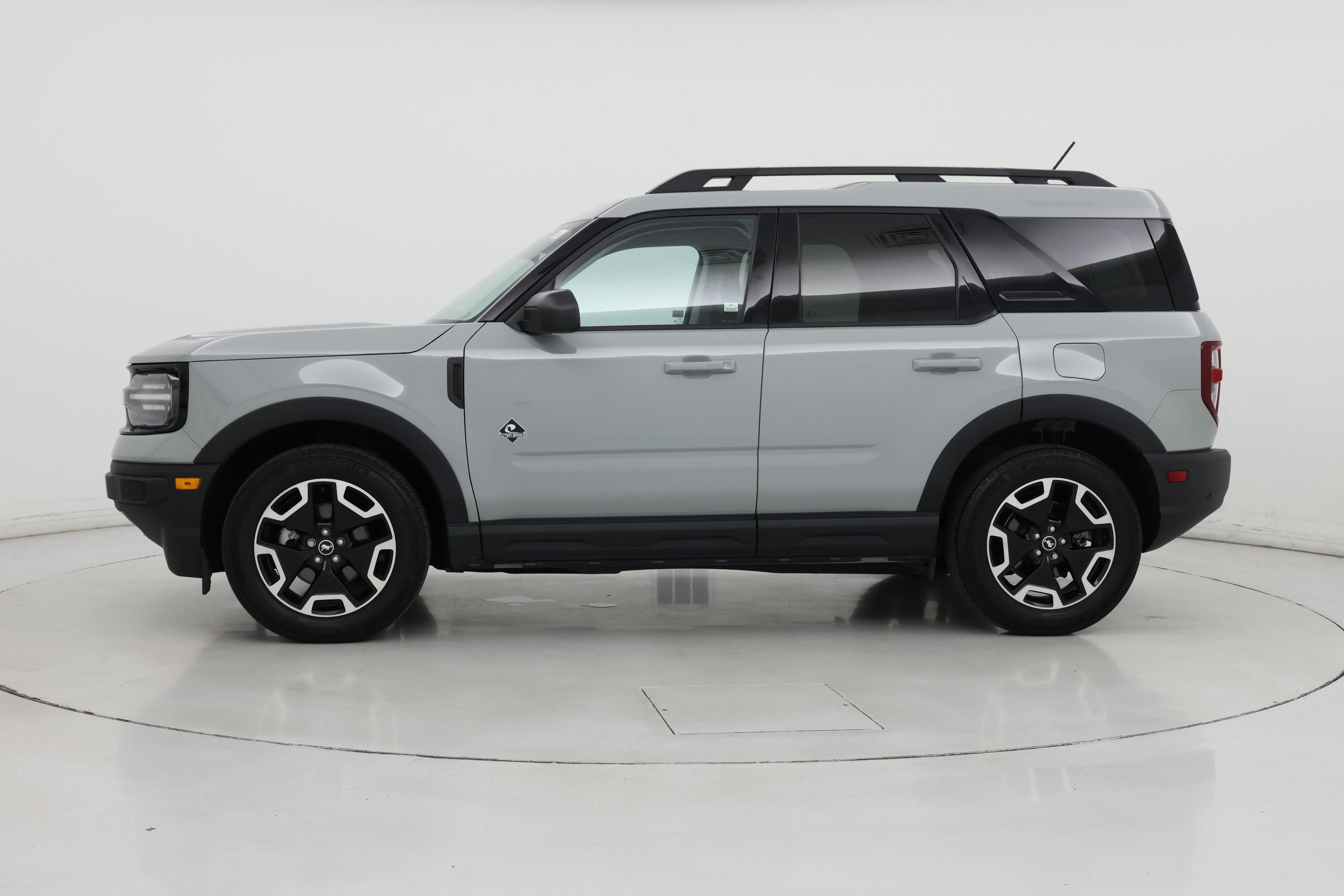 Thumbnail: 2023 Ford Bronco Sport - 3