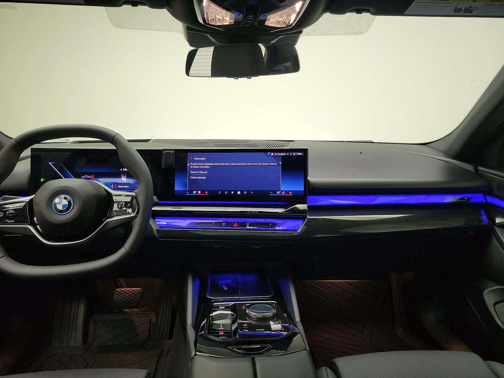 Thumbnail: 2025 BMW i5 - 9