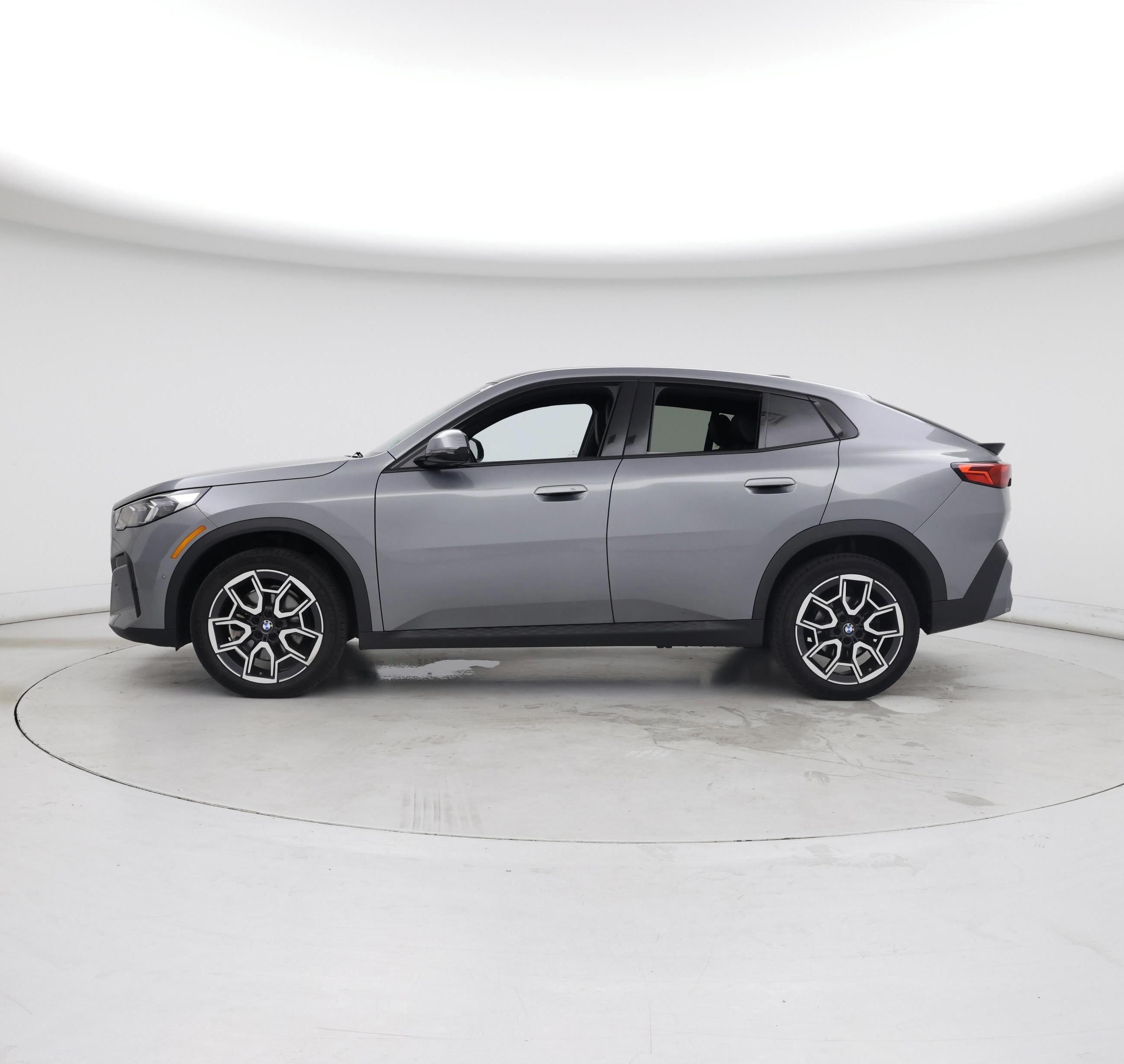 Thumbnail: 2024 BMW X2 - 3