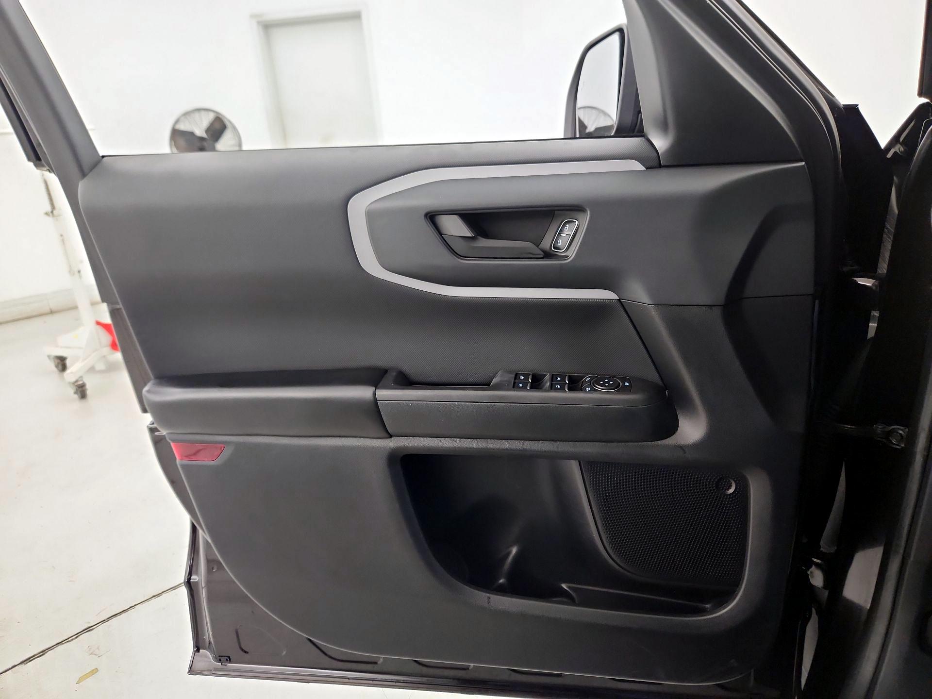 Thumbnail: 2021 Ford Bronco Sport - 12