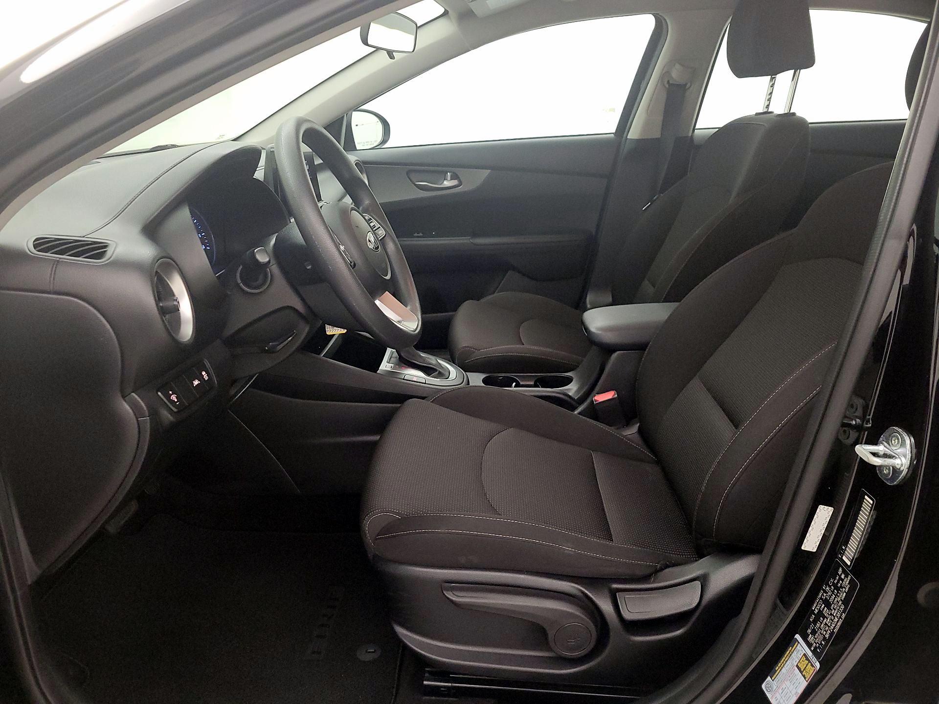 Thumbnail: 2021 Kia Forte - 11
