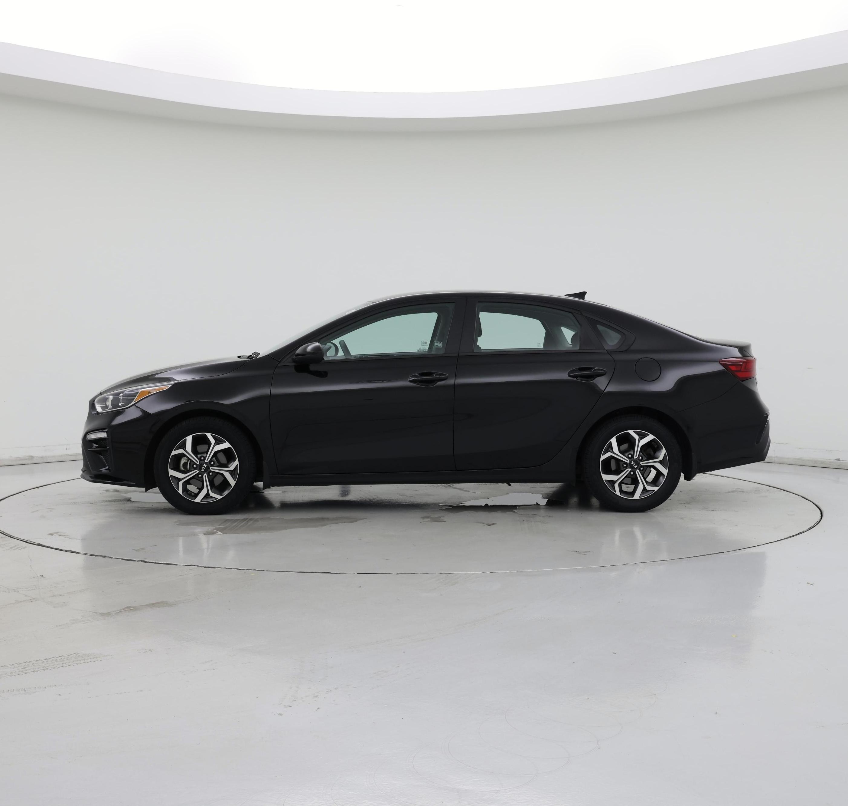 Thumbnail: 2021 Kia Forte - 3