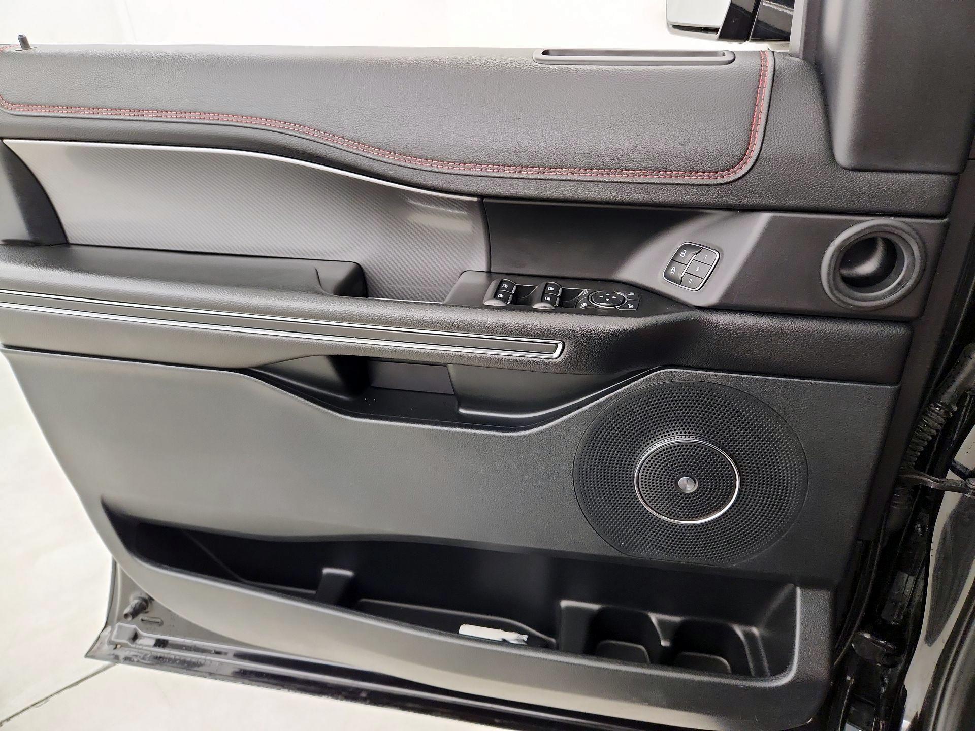 Thumbnail: 2020 Ford Expedition - 12