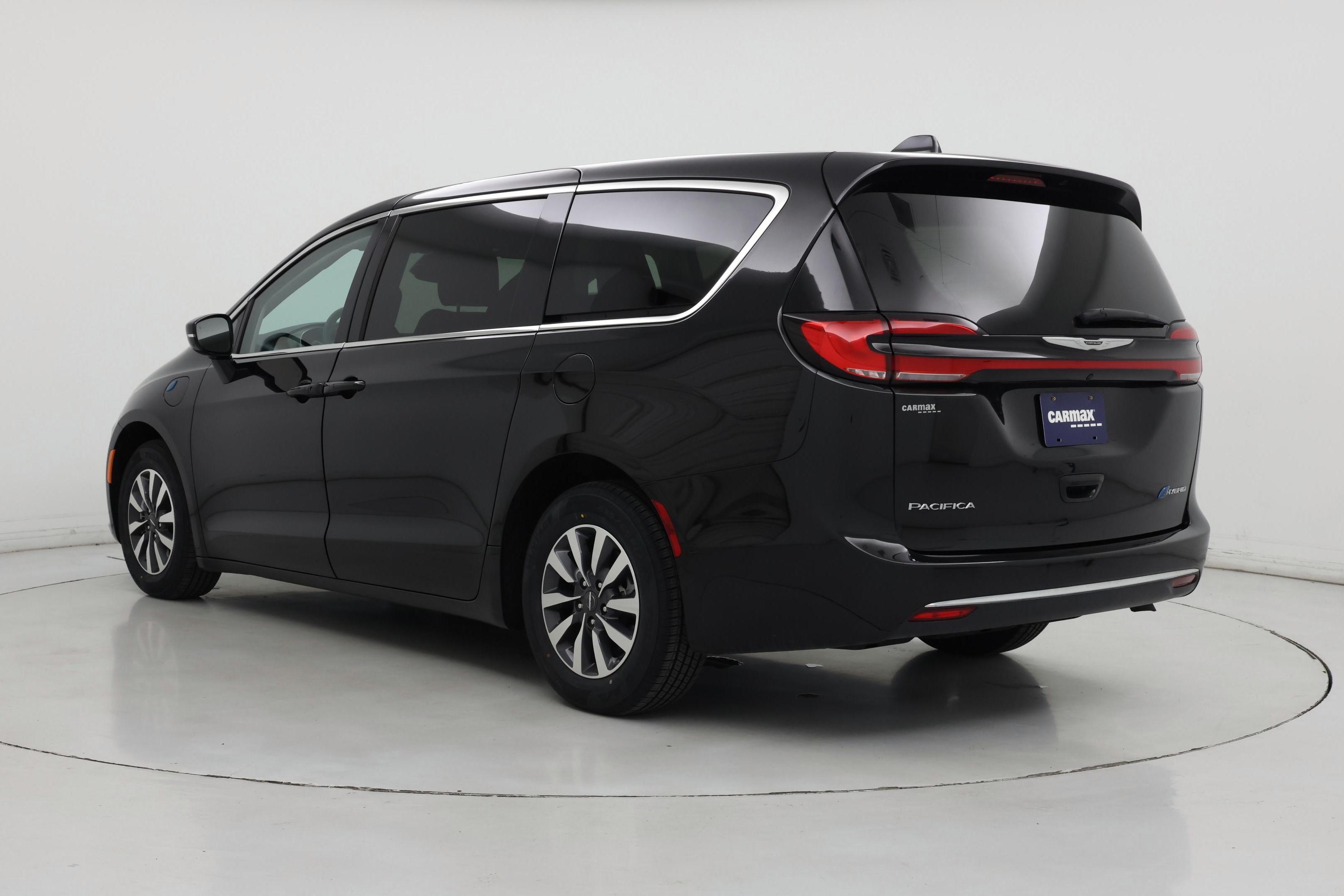 Thumbnail: 2022 Chrysler Pacifica - 2