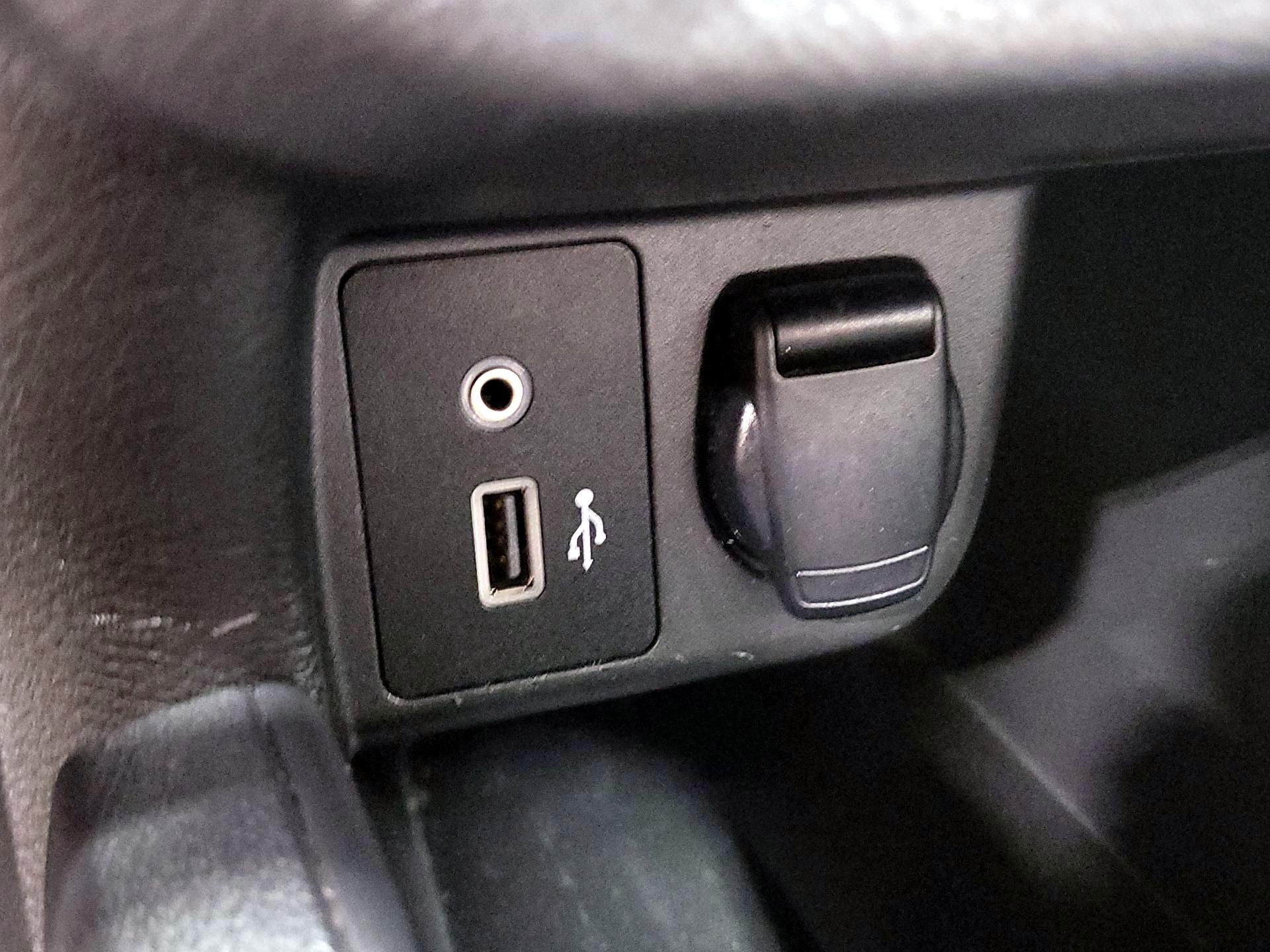 Thumbnail: 2020 Nissan Versa - 17