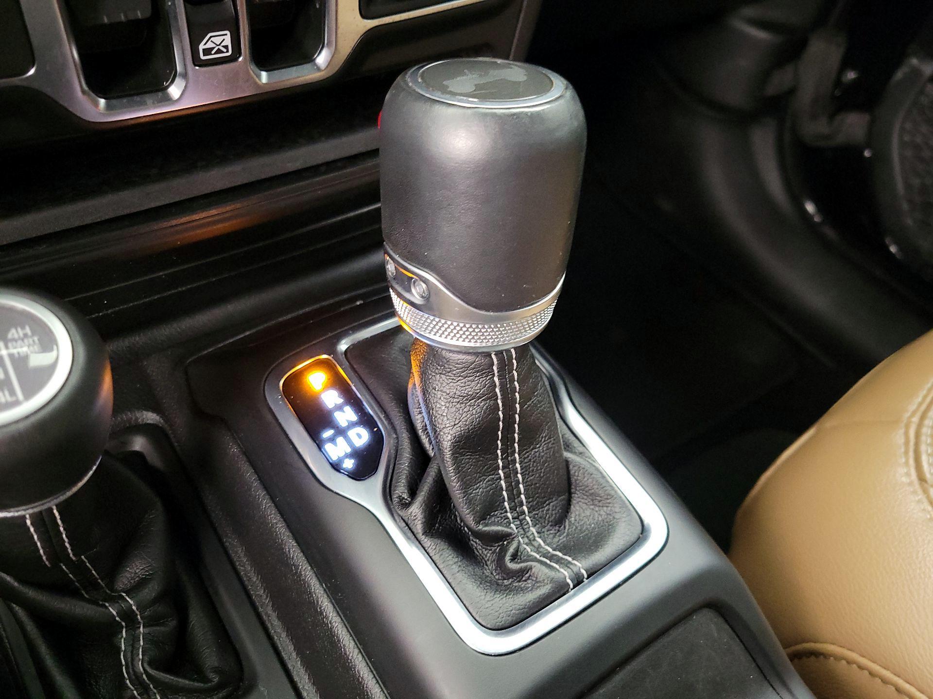 Thumbnail: 2022 Jeep Wrangler - 18