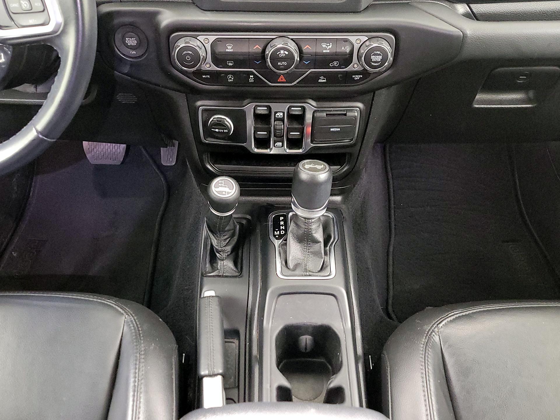 Thumbnail: 2021 Jeep Wrangler - 15
