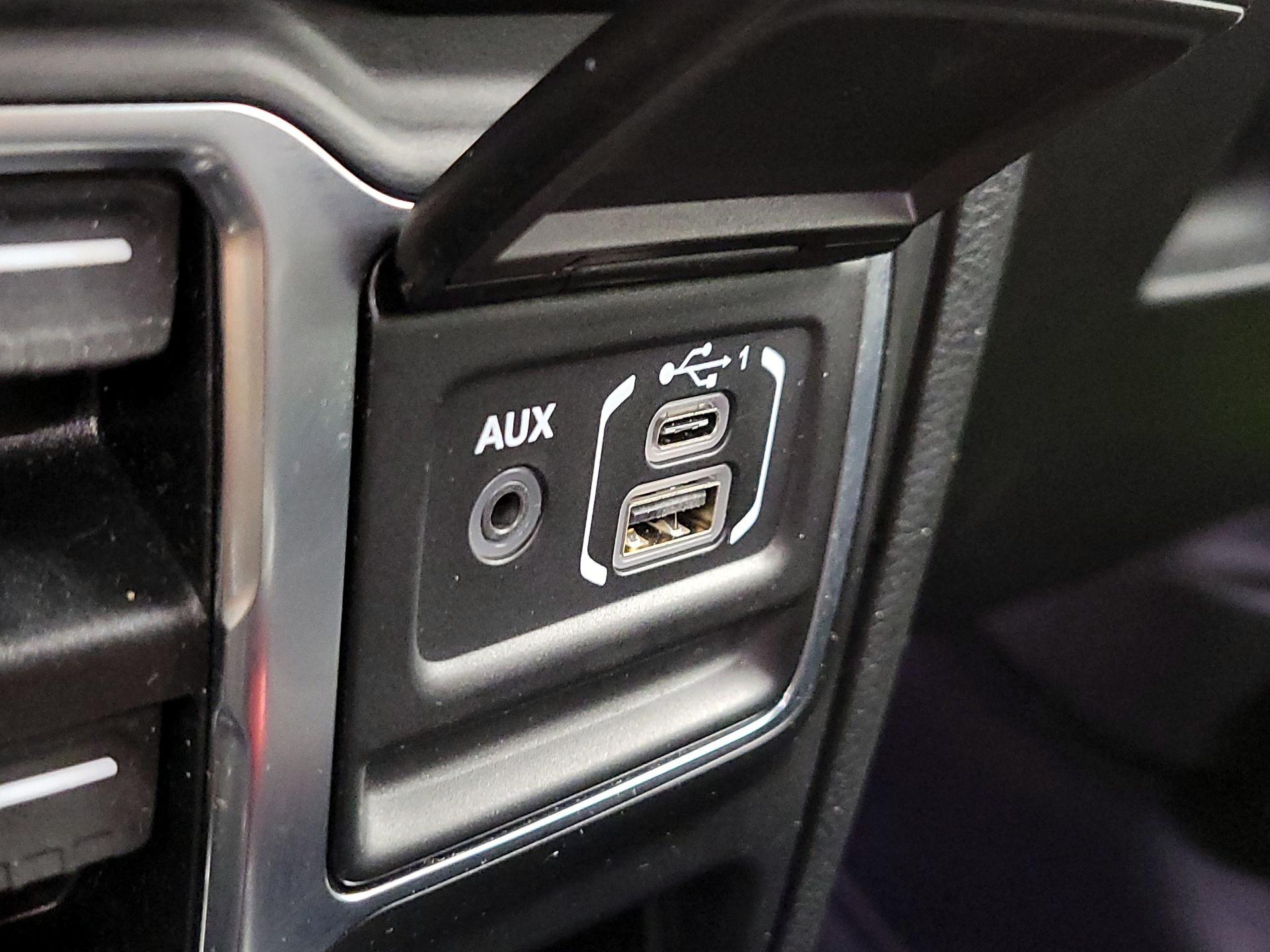 Thumbnail: 2021 Jeep Wrangler - 16