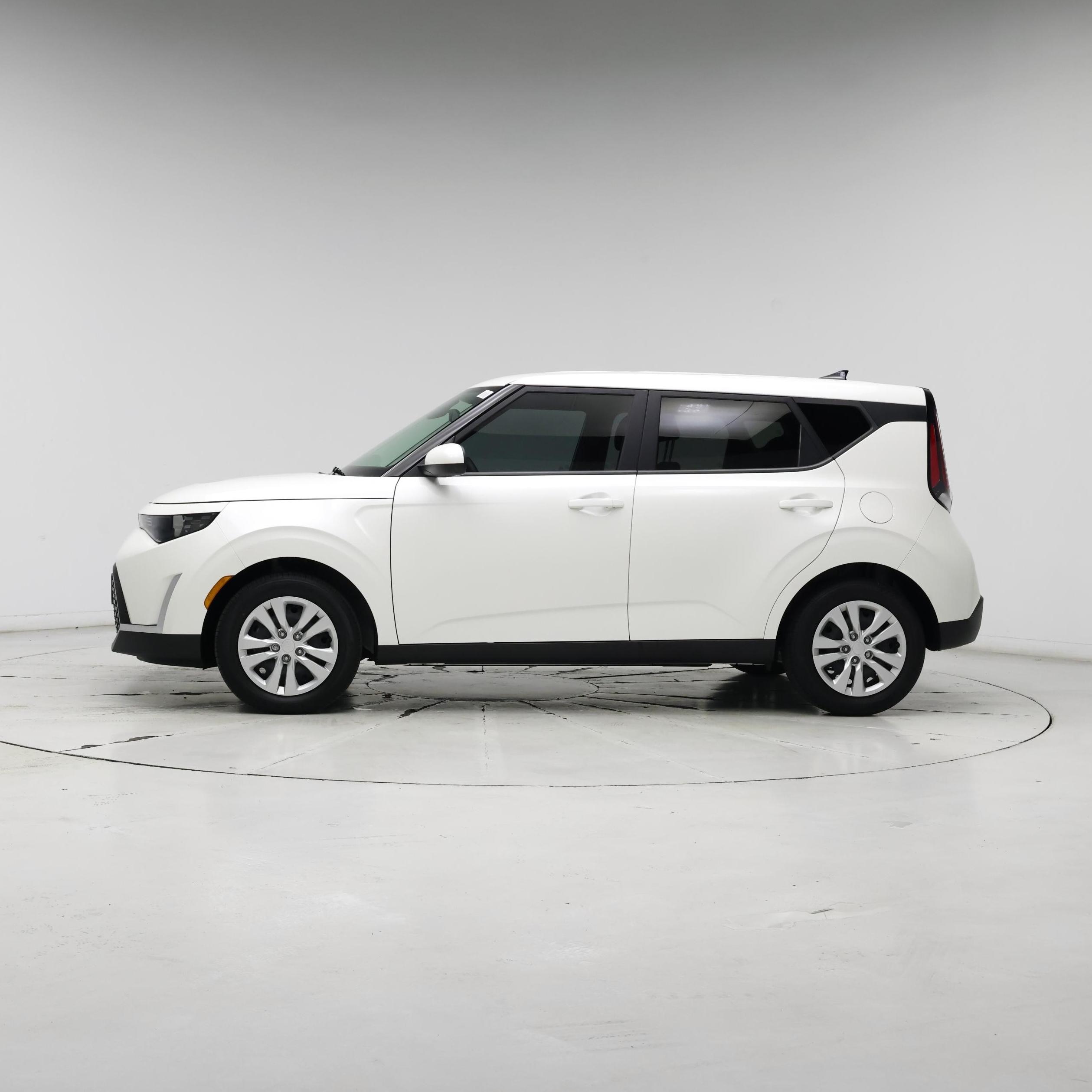 Thumbnail: 2023 Kia Soul - 3