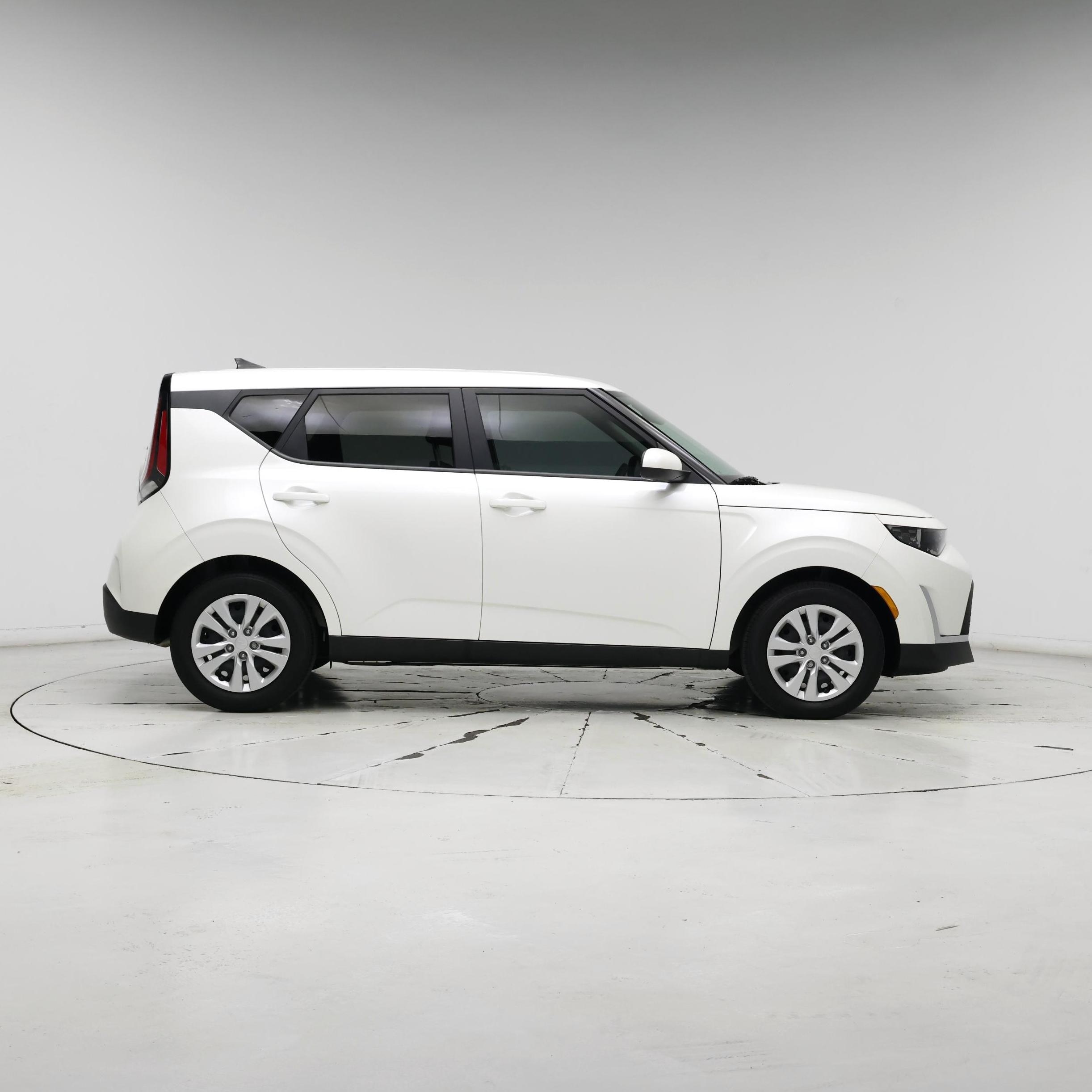Thumbnail: 2023 Kia Soul - 7