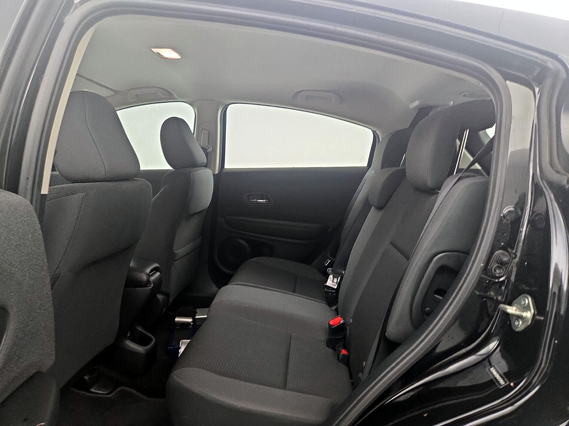 Thumbnail: 2019 Honda HR-V - 19