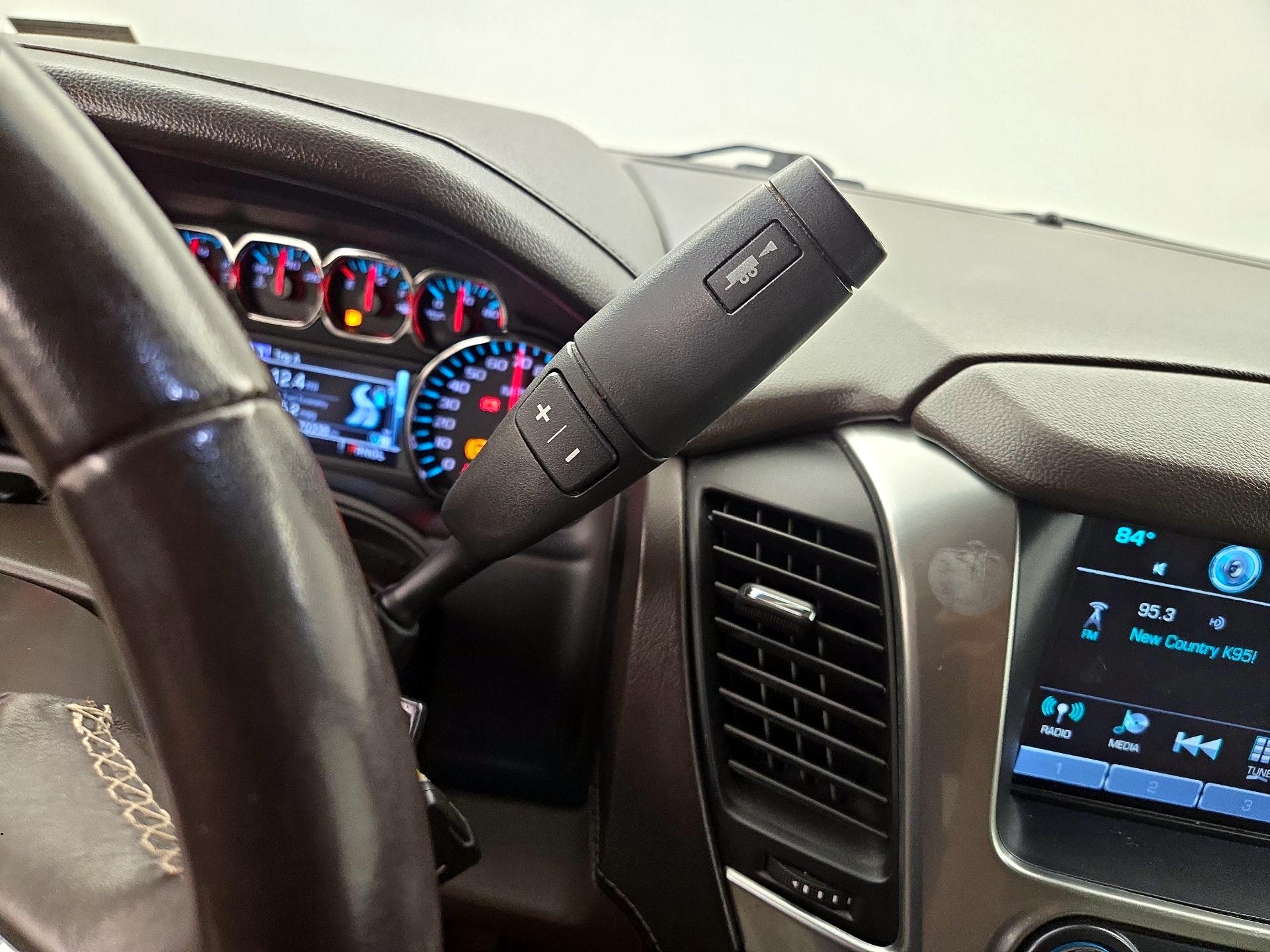 Thumbnail: 2019 Chevrolet Tahoe - 17